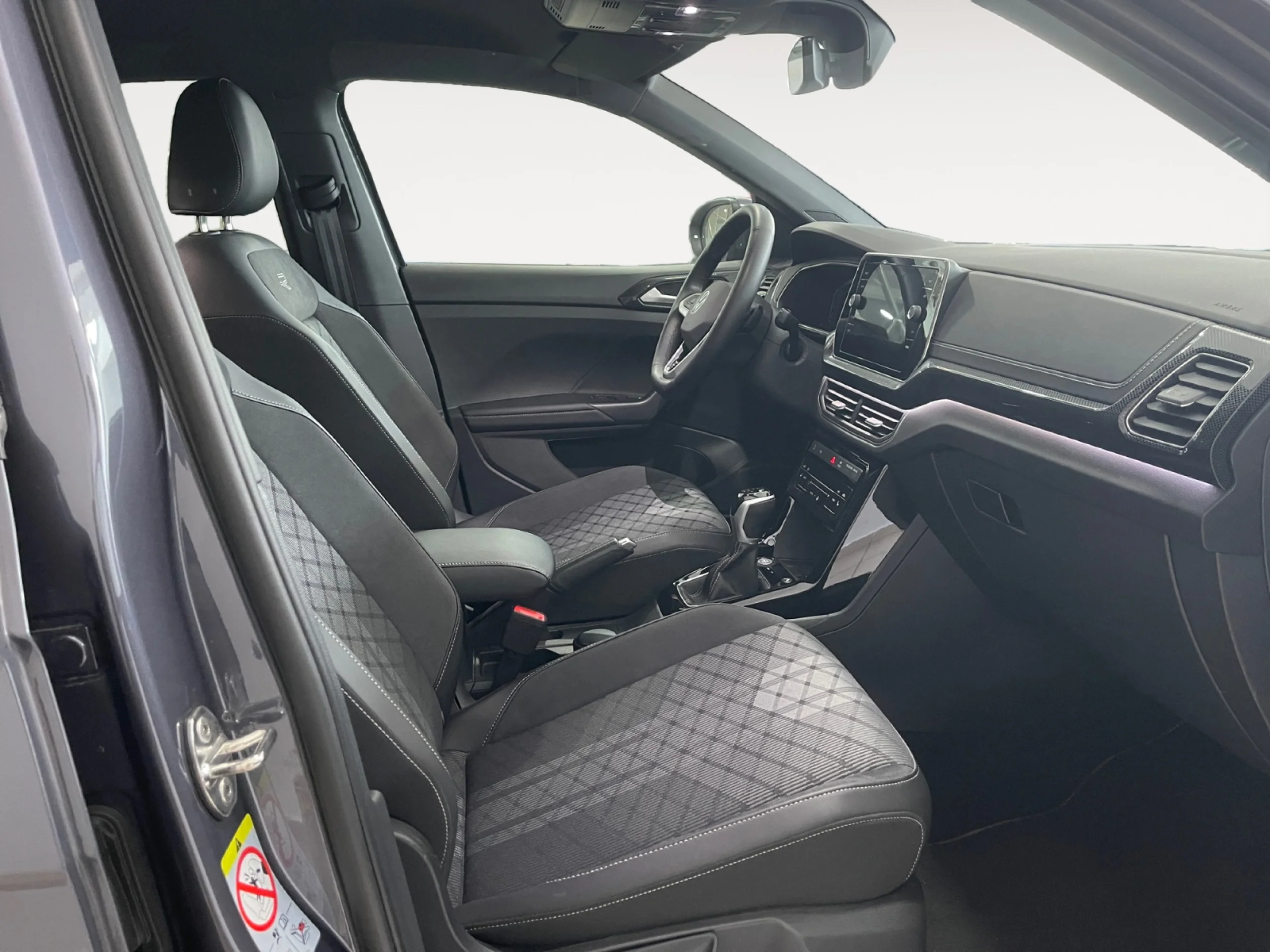 VOLKSWAGEN T CROSS T CROSS R LINE 1.5 TSI 110 KW (150 CV)  AUTOM TICO DSG 7 VEL. - Foto 5