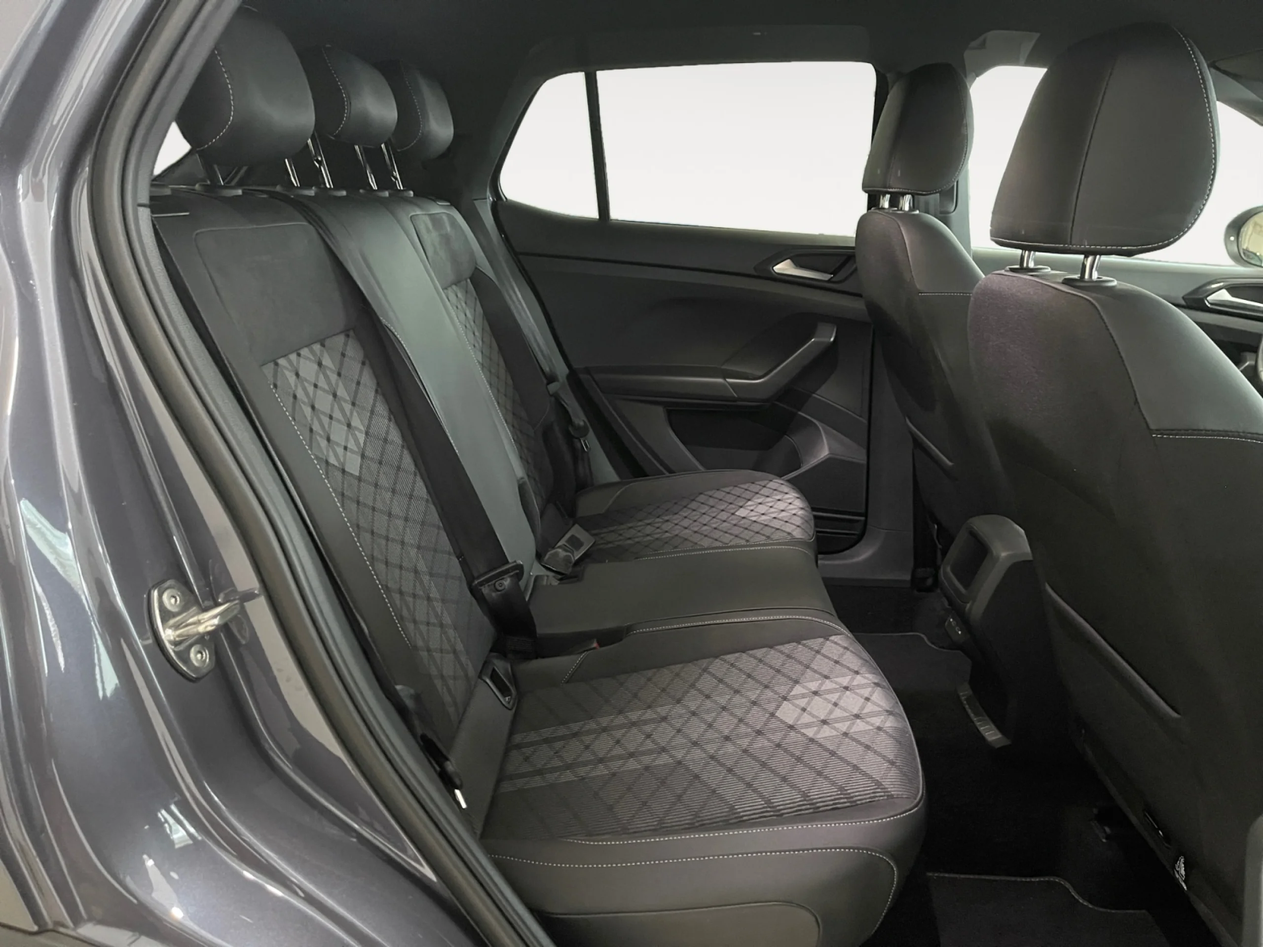 VOLKSWAGEN T CROSS T CROSS R LINE 1.5 TSI 110 KW (150 CV)  AUTOM TICO DSG 7 VEL. - Foto 6