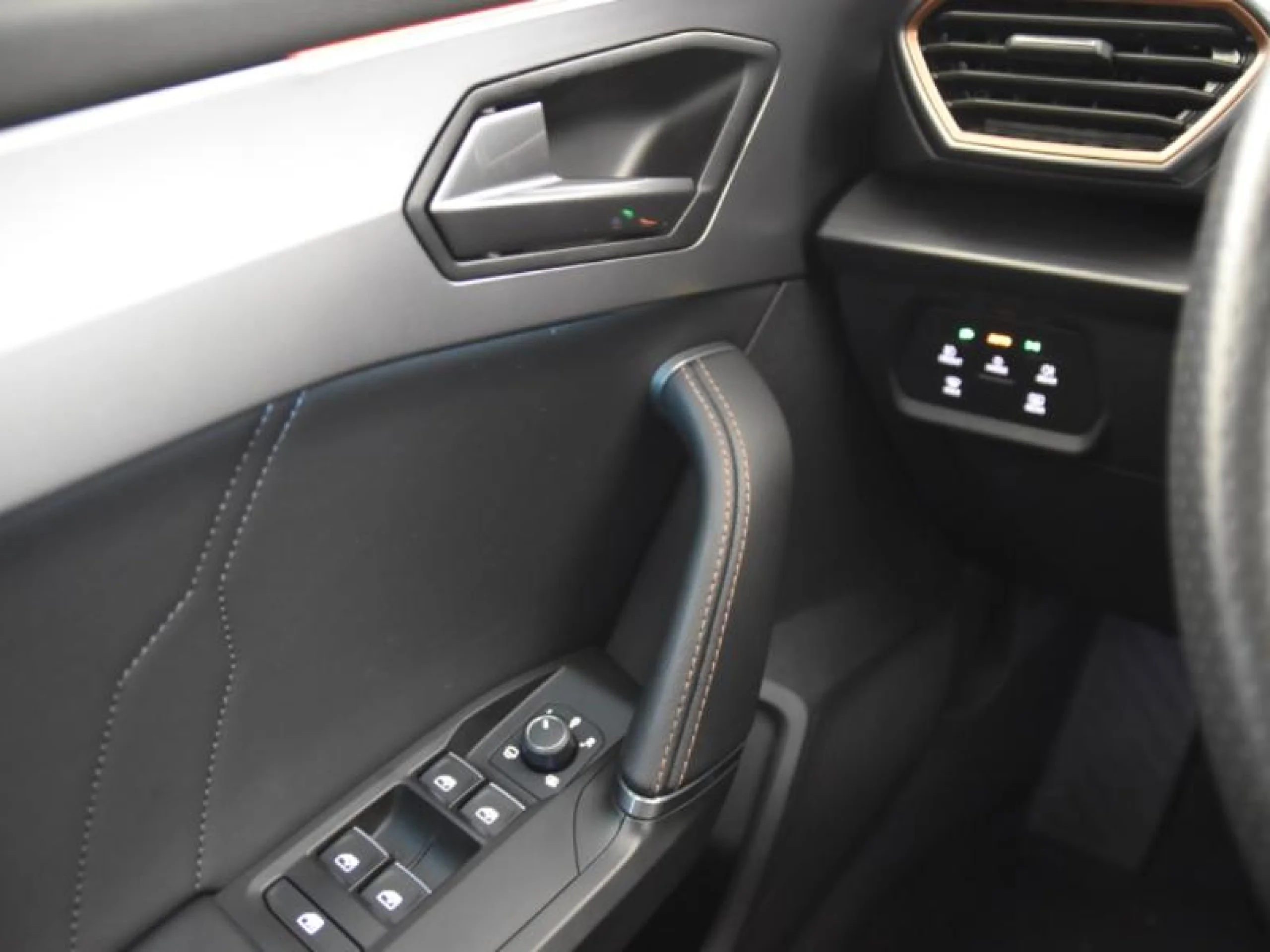 CUPRA LEON 1.5 ETSI 110KW 150CV) DSG - Foto 17