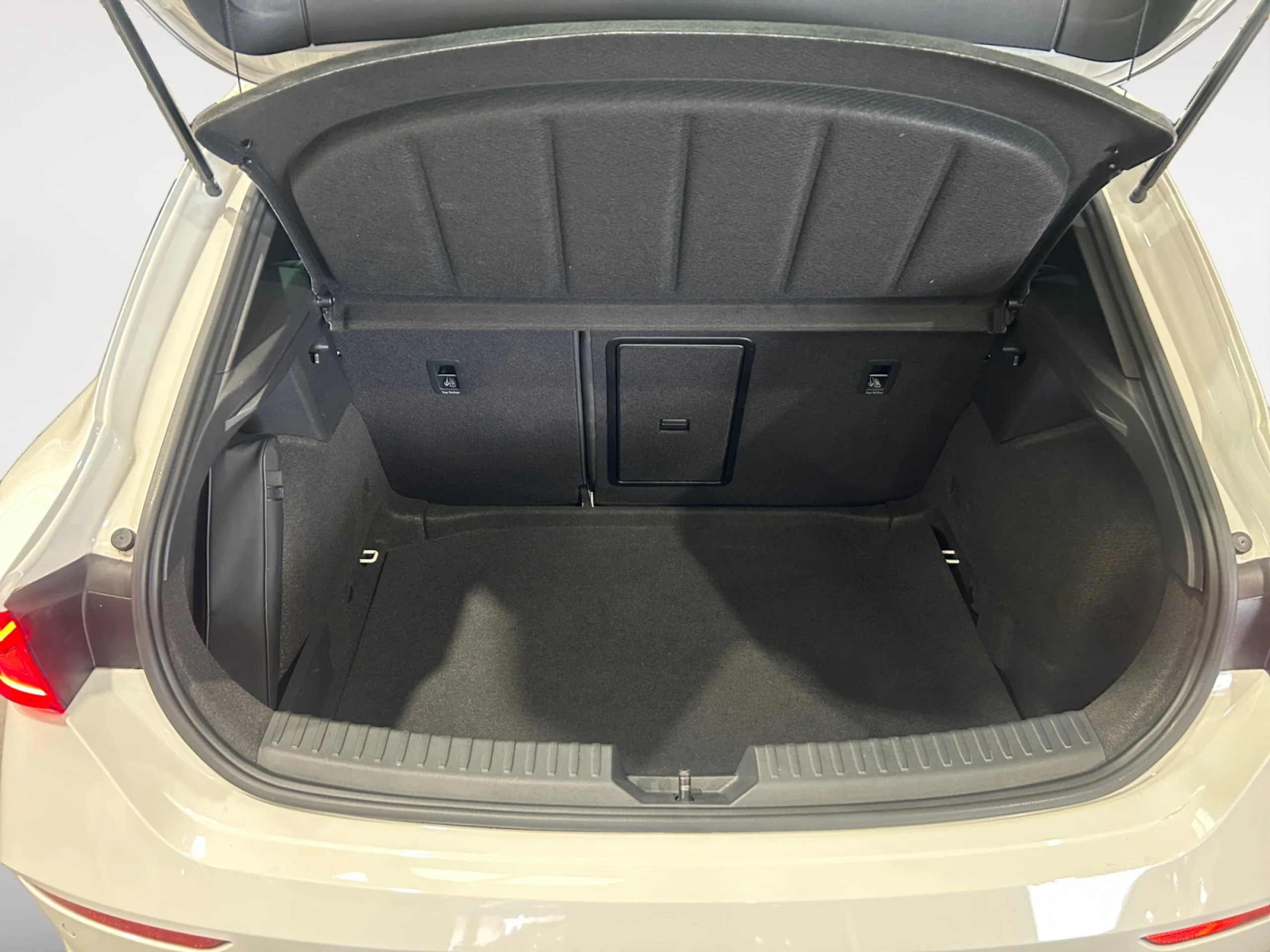 CUPRA LEON 1.5 ETSI 110KW (150CV) DSG - Foto 7