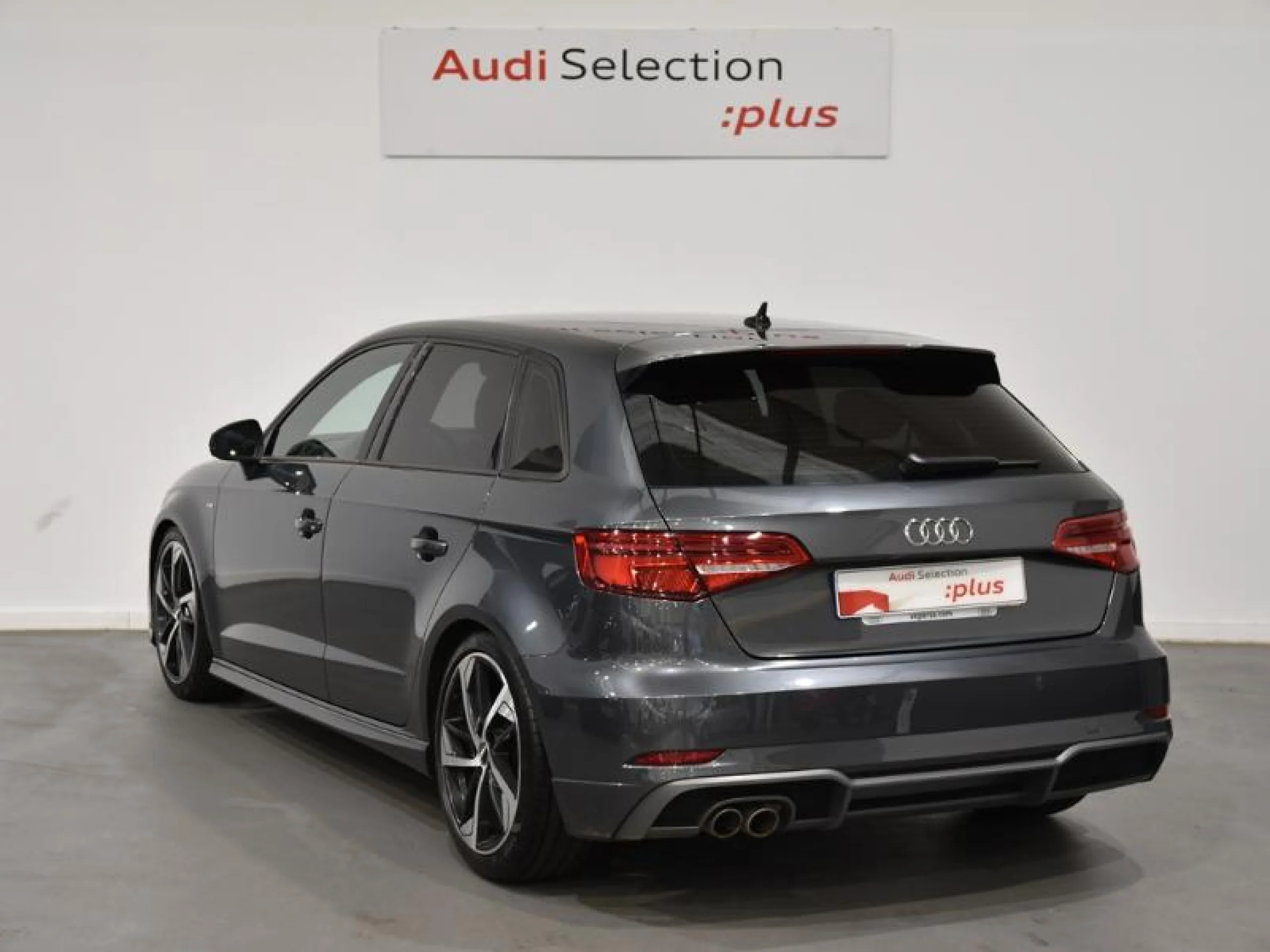 AUDI A3 SPORTBACK BLACK LINE 35 TDI 110KW S TRON - Foto 2