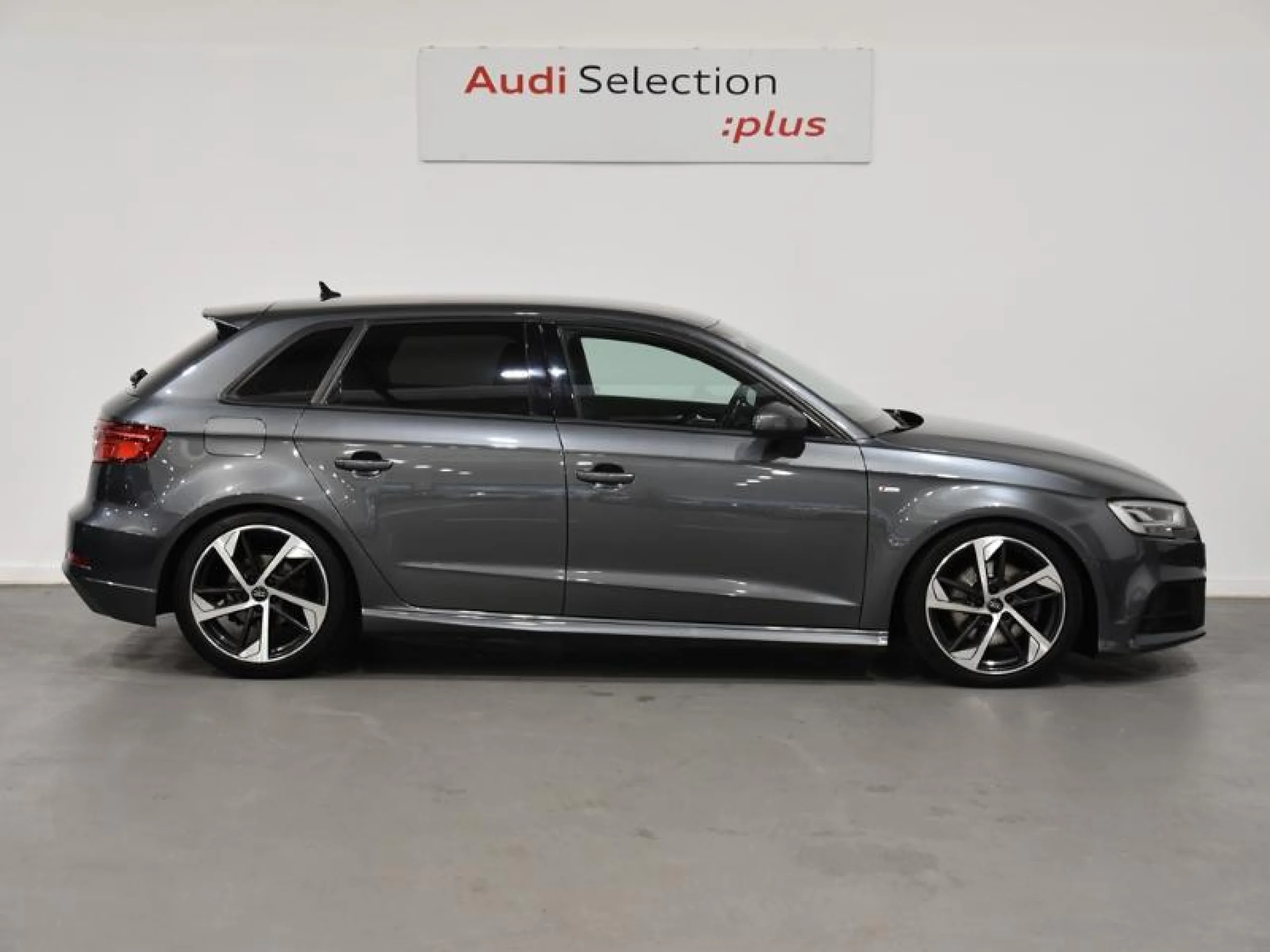 AUDI A3 SPORTBACK BLACK LINE 35 TDI 110KW S TRON - Foto 3
