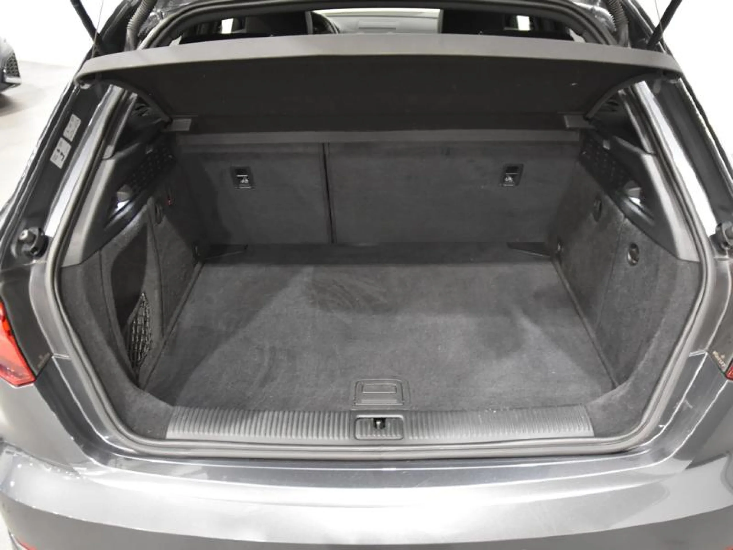 AUDI A3 SPORTBACK BLACK LINE 35 TDI 110KW S TRON - Foto 6