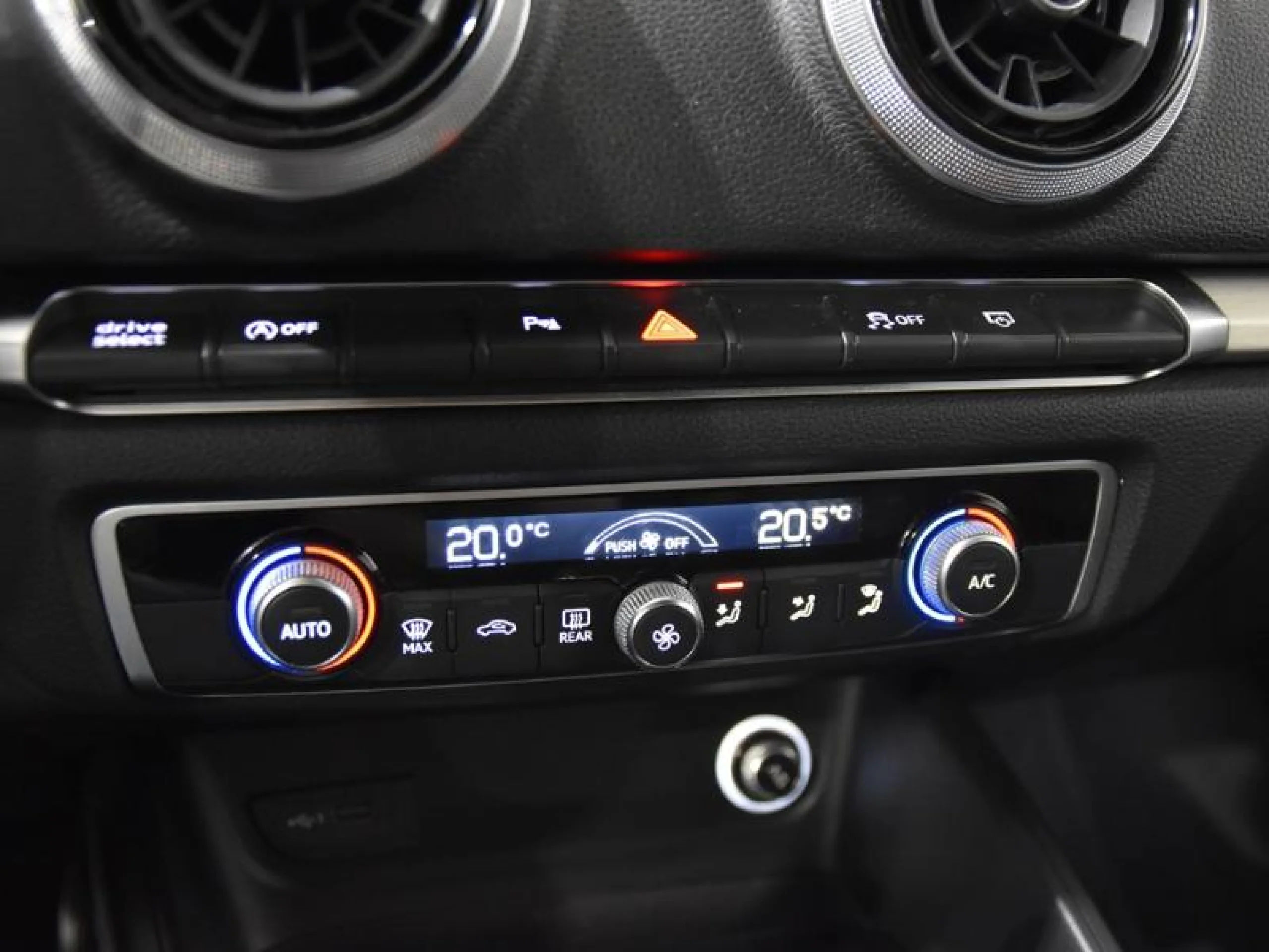 AUDI A3 SPORTBACK BLACK LINE 35 TDI 110KW S TRON - Foto 12