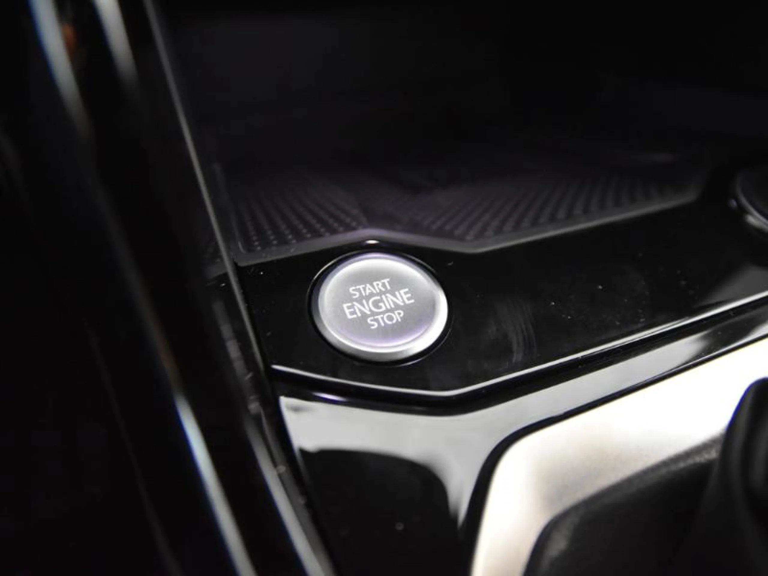 VOLKSWAGEN T ROC T ROC DARK LINE 1.5 TSI 110 KW (150 CV)  AUTOMÁTICO DSG 7 VEL. - Foto 12