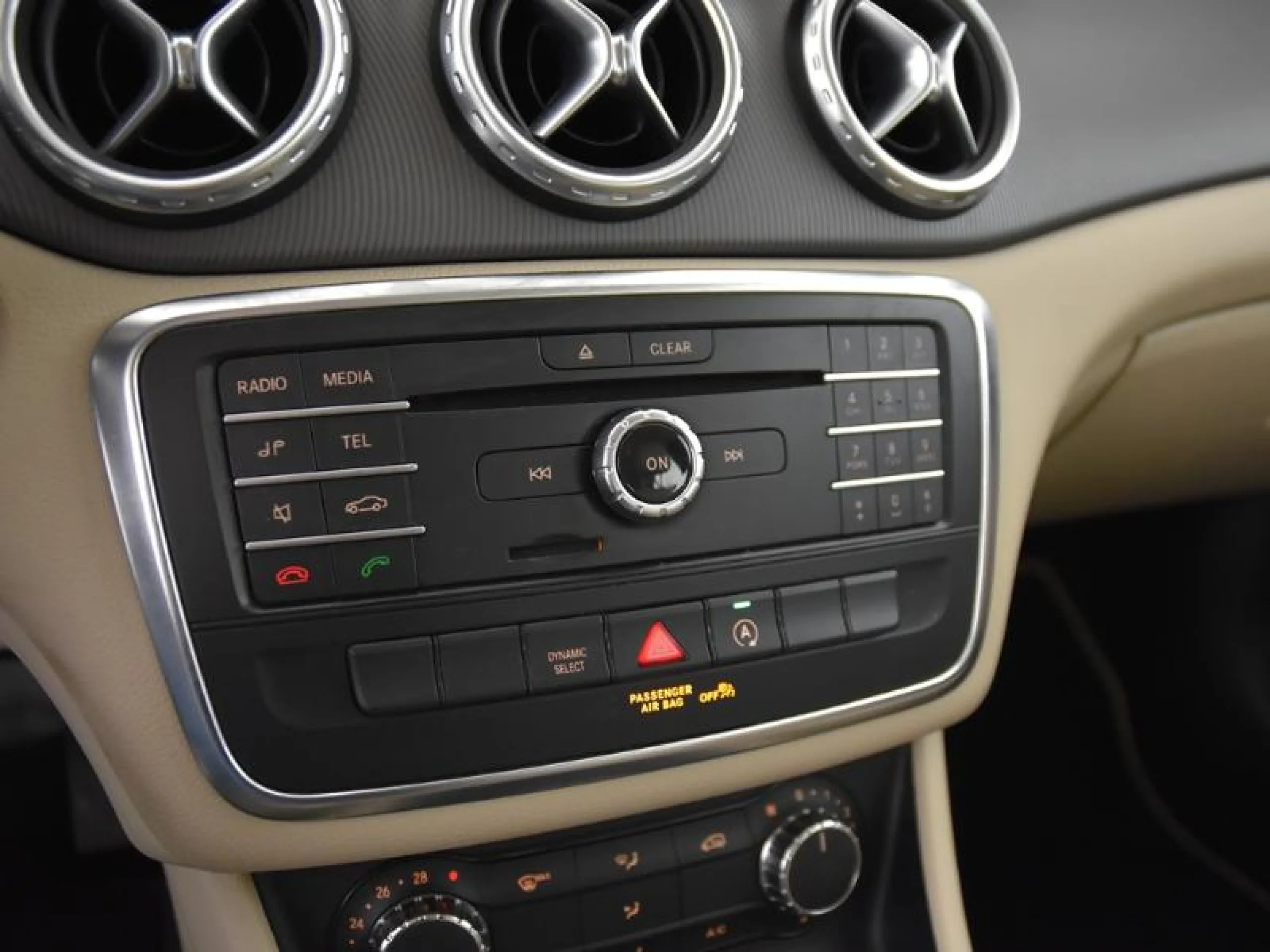 MERCEDES-BENZ Clase gla GLA 200 D URBAN - Foto 11