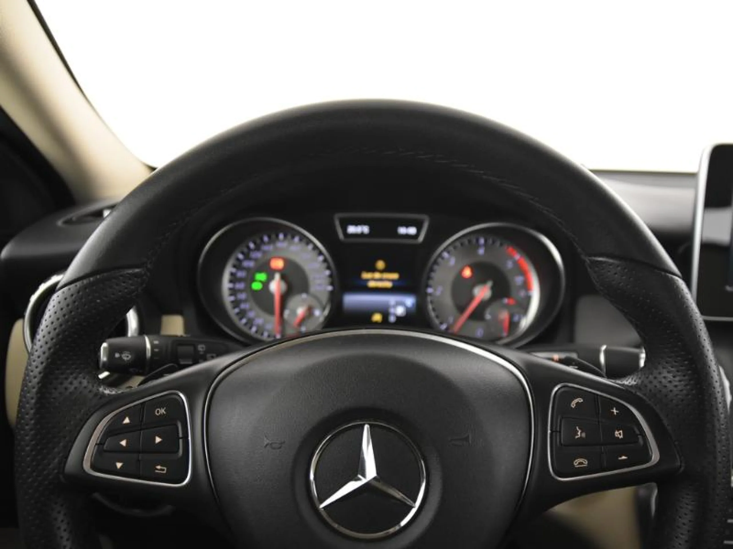 MERCEDES-BENZ Clase gla GLA 200 D URBAN - Foto 14