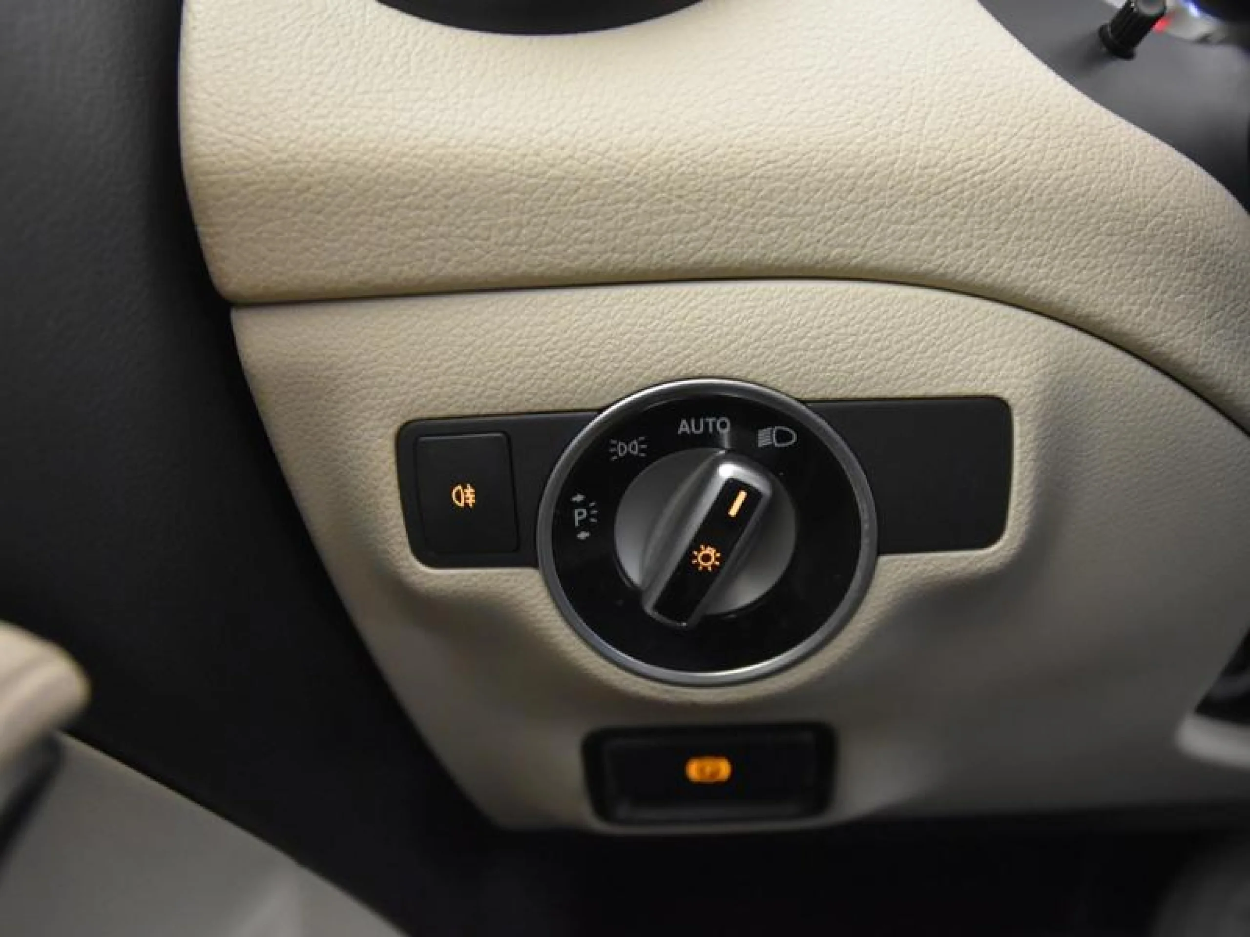 MERCEDES-BENZ Clase gla GLA 200 D URBAN - Foto 17