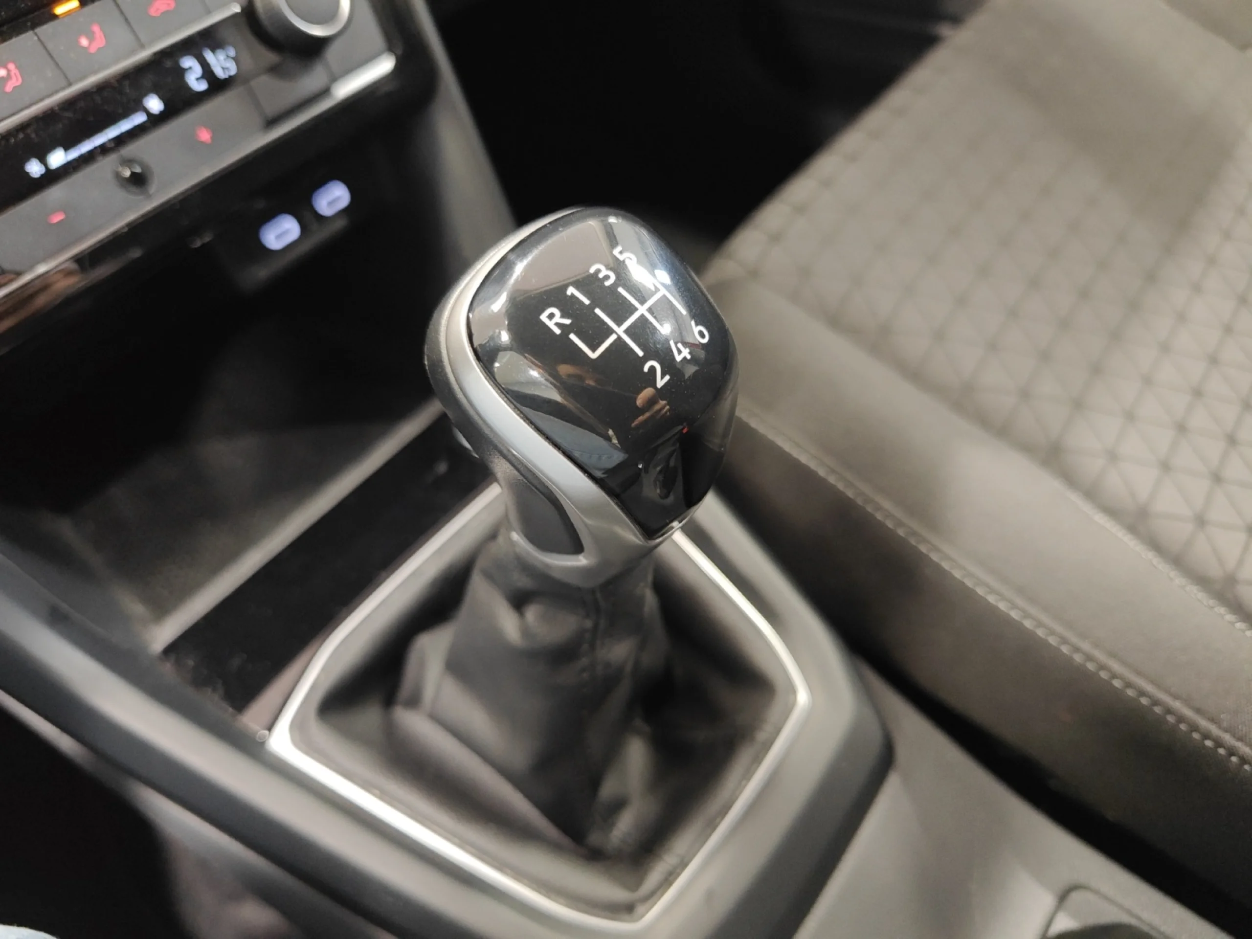 VOLKSWAGEN T CROSS ADVANCE 1.0 TSI 81KW (110CV) - Foto 17