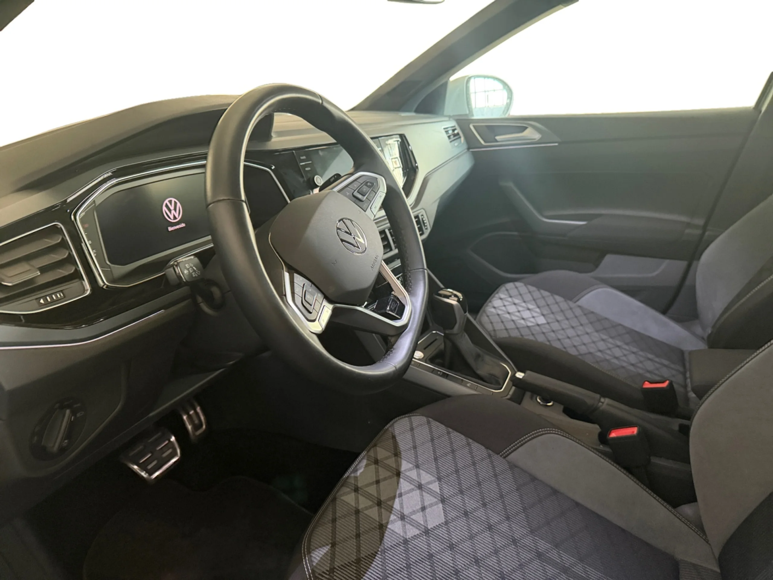 VOLKSWAGEN TAIGO R LINE 1.0 TSI 85KW (115CV) DSG - Foto 9