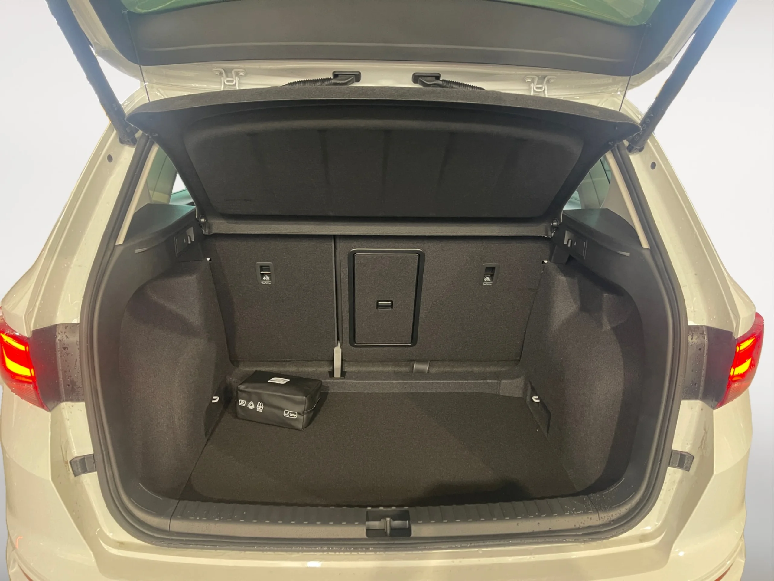 SEAT ATECA 1.5 TSI 110KW (150CV) ST&SP FR 2026 - Foto 8