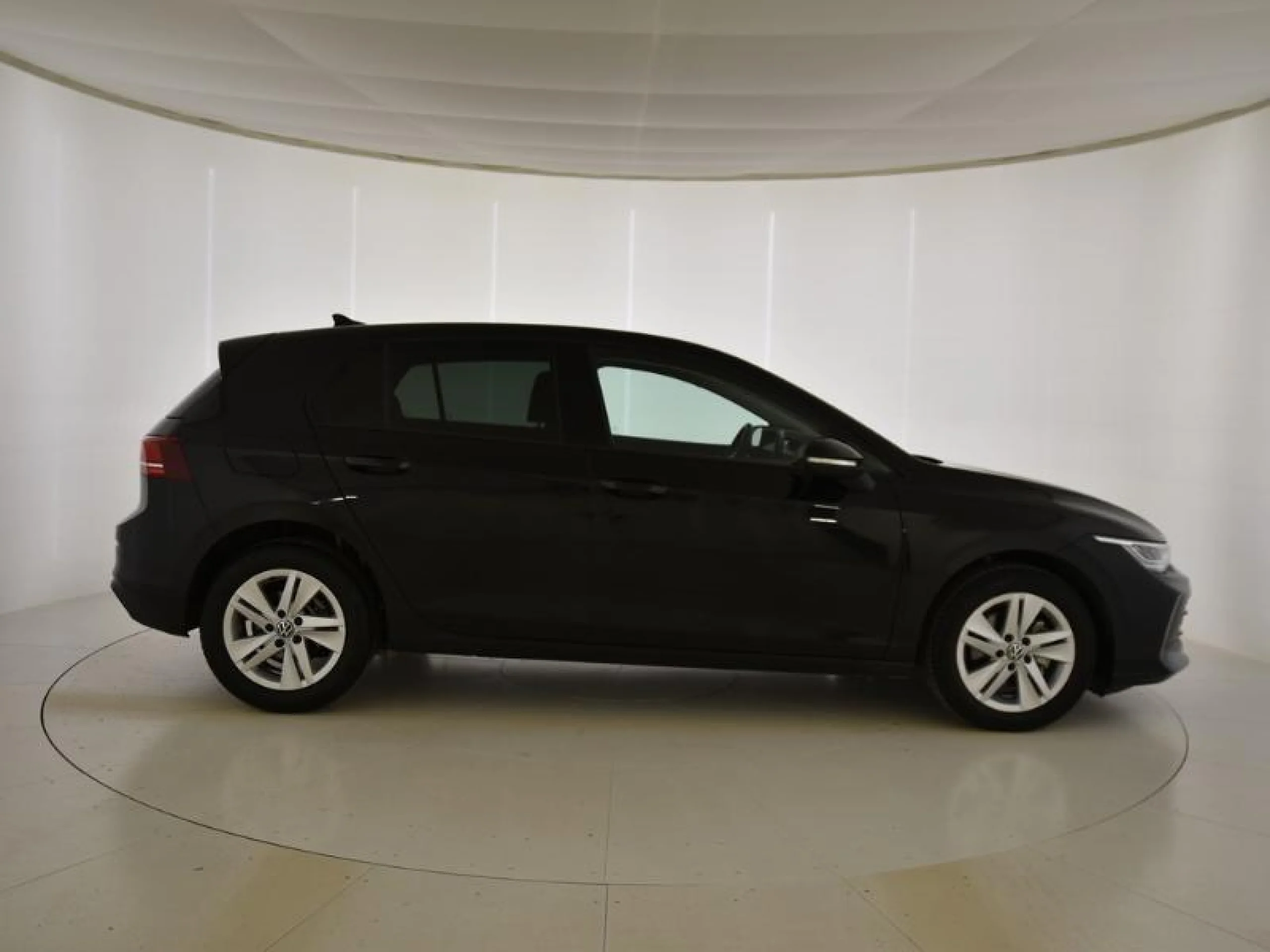 VOLKSWAGEN GOLF ··MÁS·· 1.5 TSI 85KW (115CV) - Foto 3
