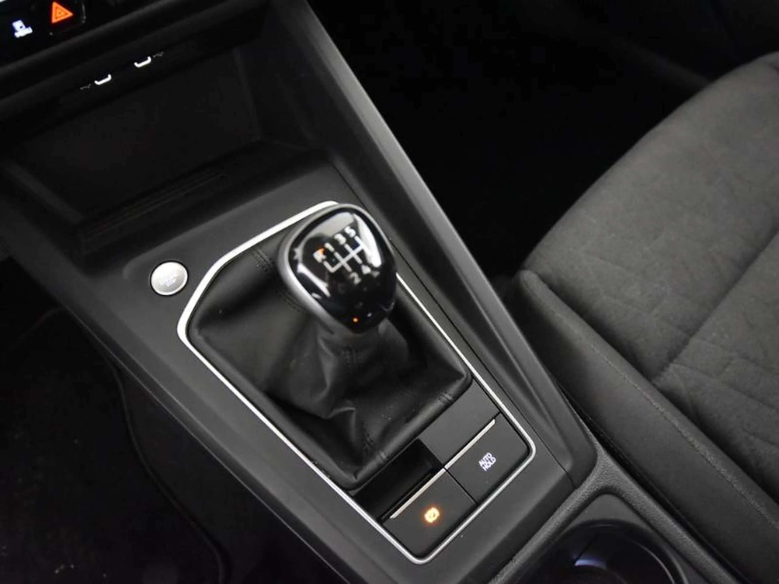 VOLKSWAGEN GOLF ··MÁS·· 1.5 TSI 85KW (115CV) - Foto 10