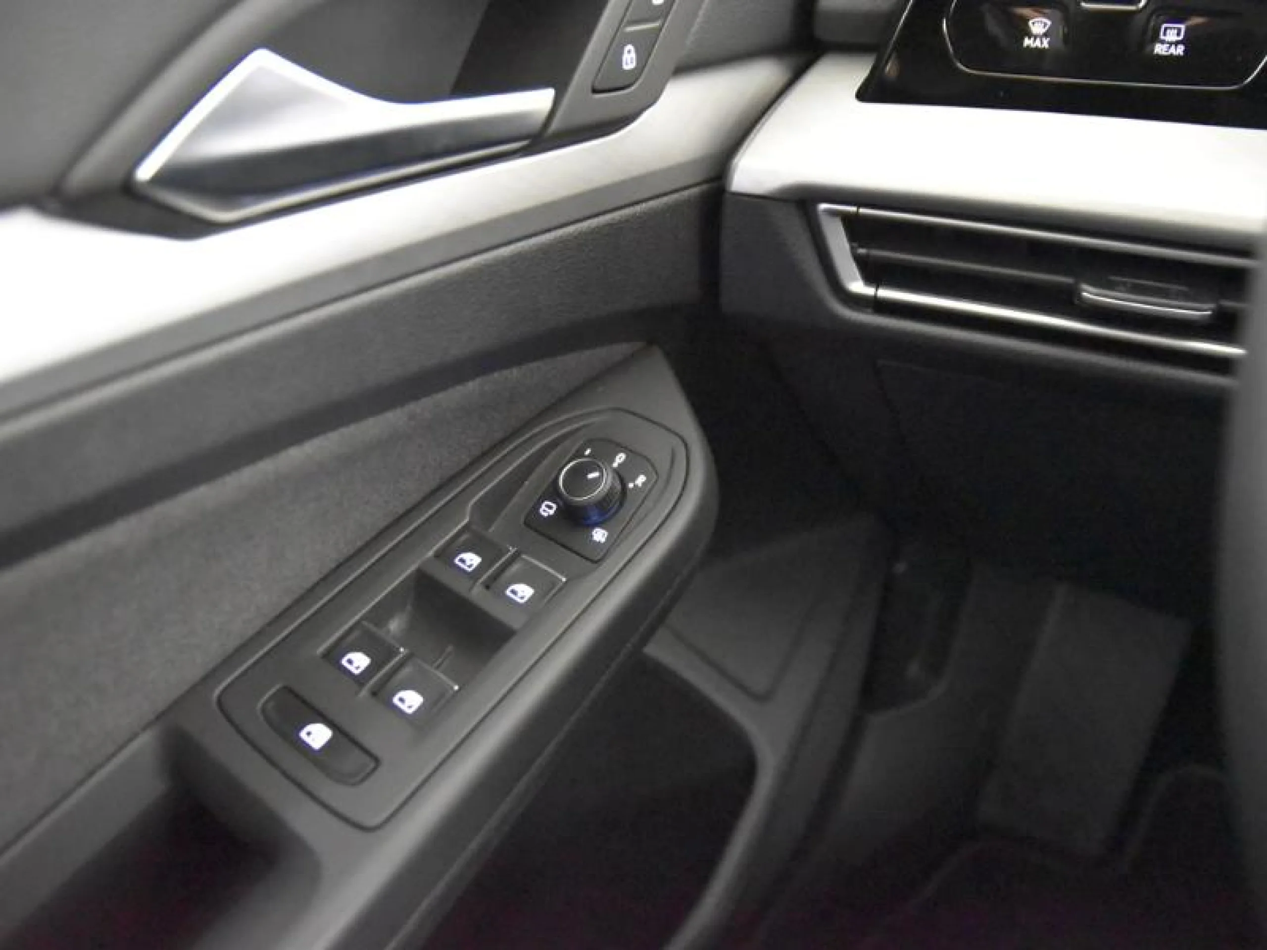 VOLKSWAGEN GOLF ··MÁS·· 1.5 TSI 85KW (115CV) - Foto 16