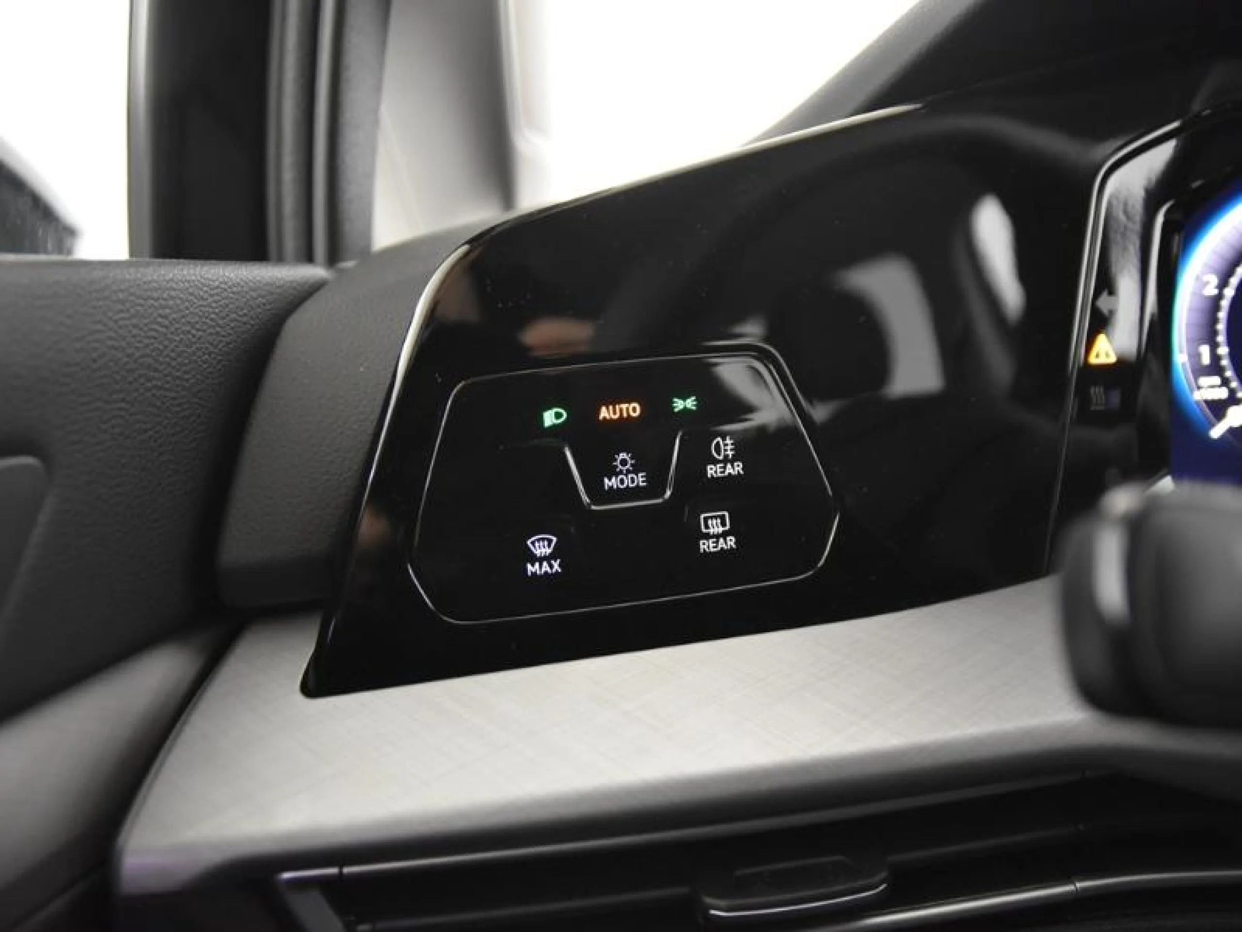 VOLKSWAGEN GOLF ··MÁS·· 1.5 TSI 85KW (115CV) - Foto 17