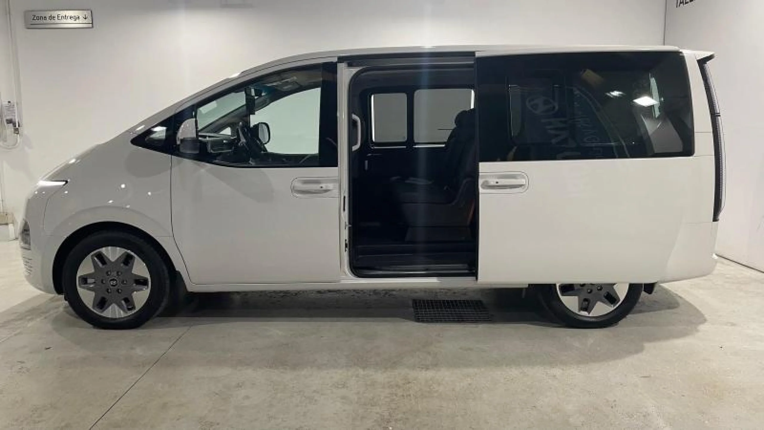 HYUNDAI STARIA 9S HEV 1.6 TGDI 225CV 6AT TECNO - Foto 4