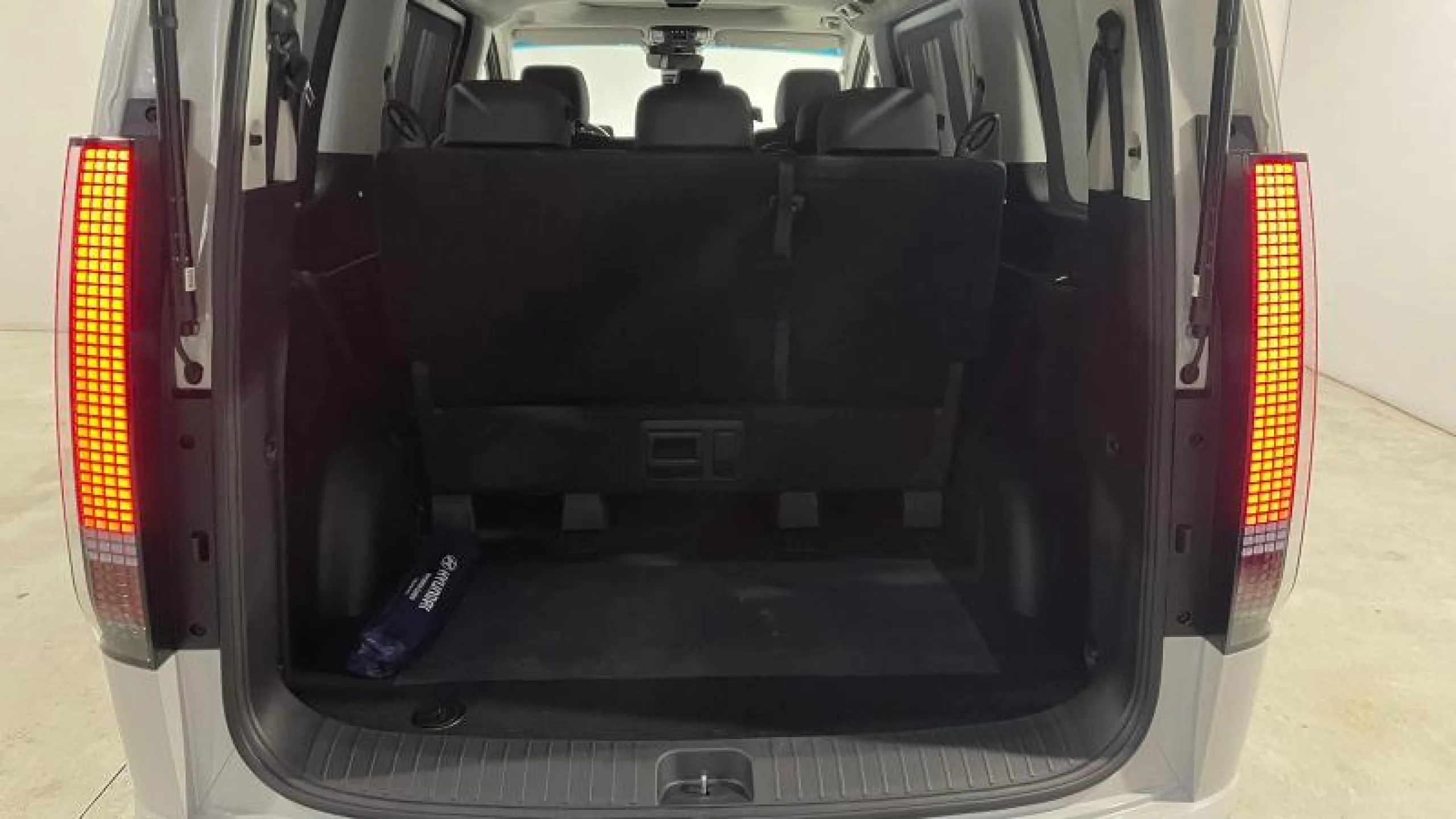 HYUNDAI STARIA 9S HEV 1.6 TGDI 225CV 6AT TECNO - Foto 8