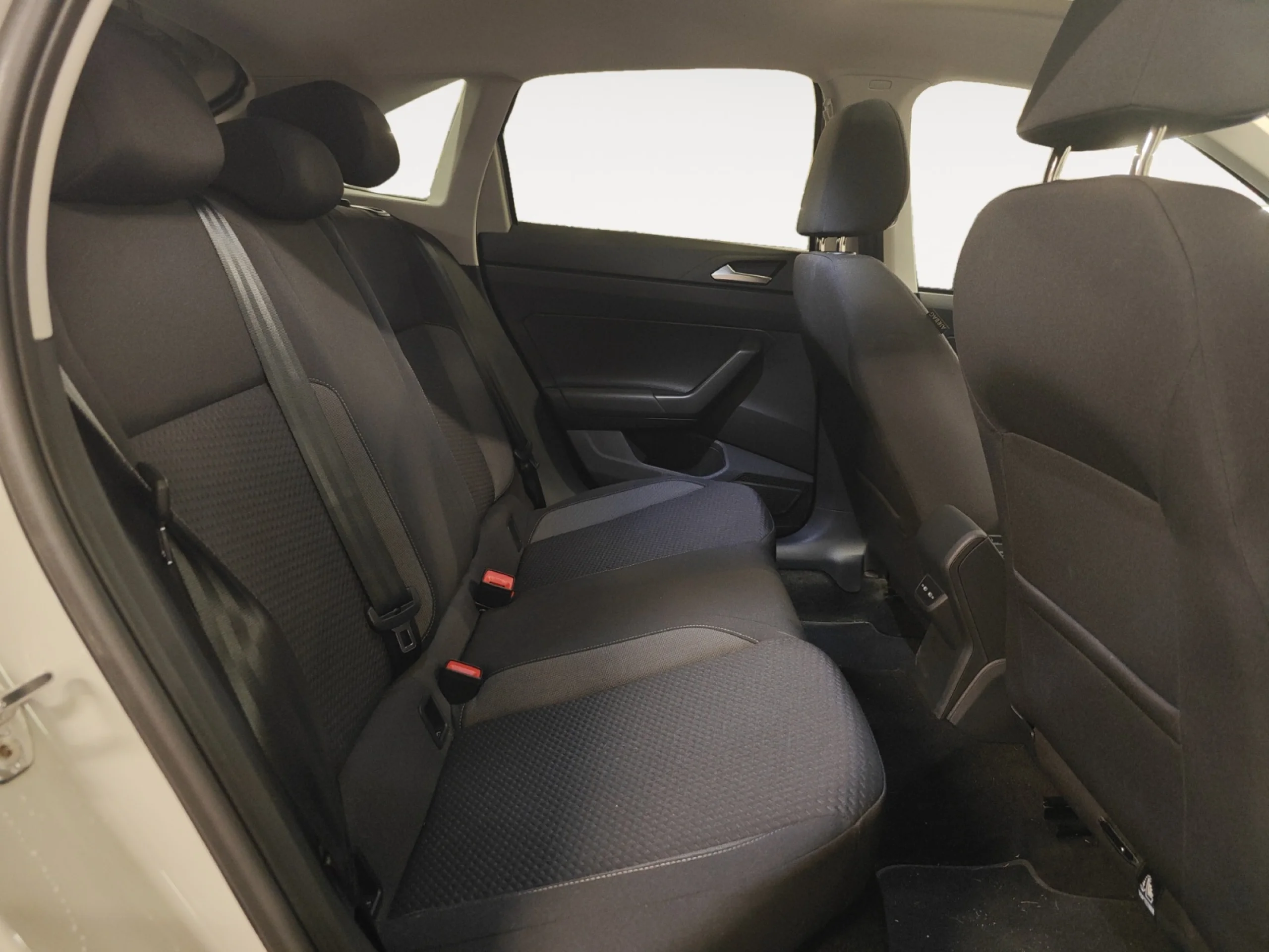 VOLKSWAGEN TAIGO LIFE 1.0 TSI 81KW (110CV) DSG - Foto 6
