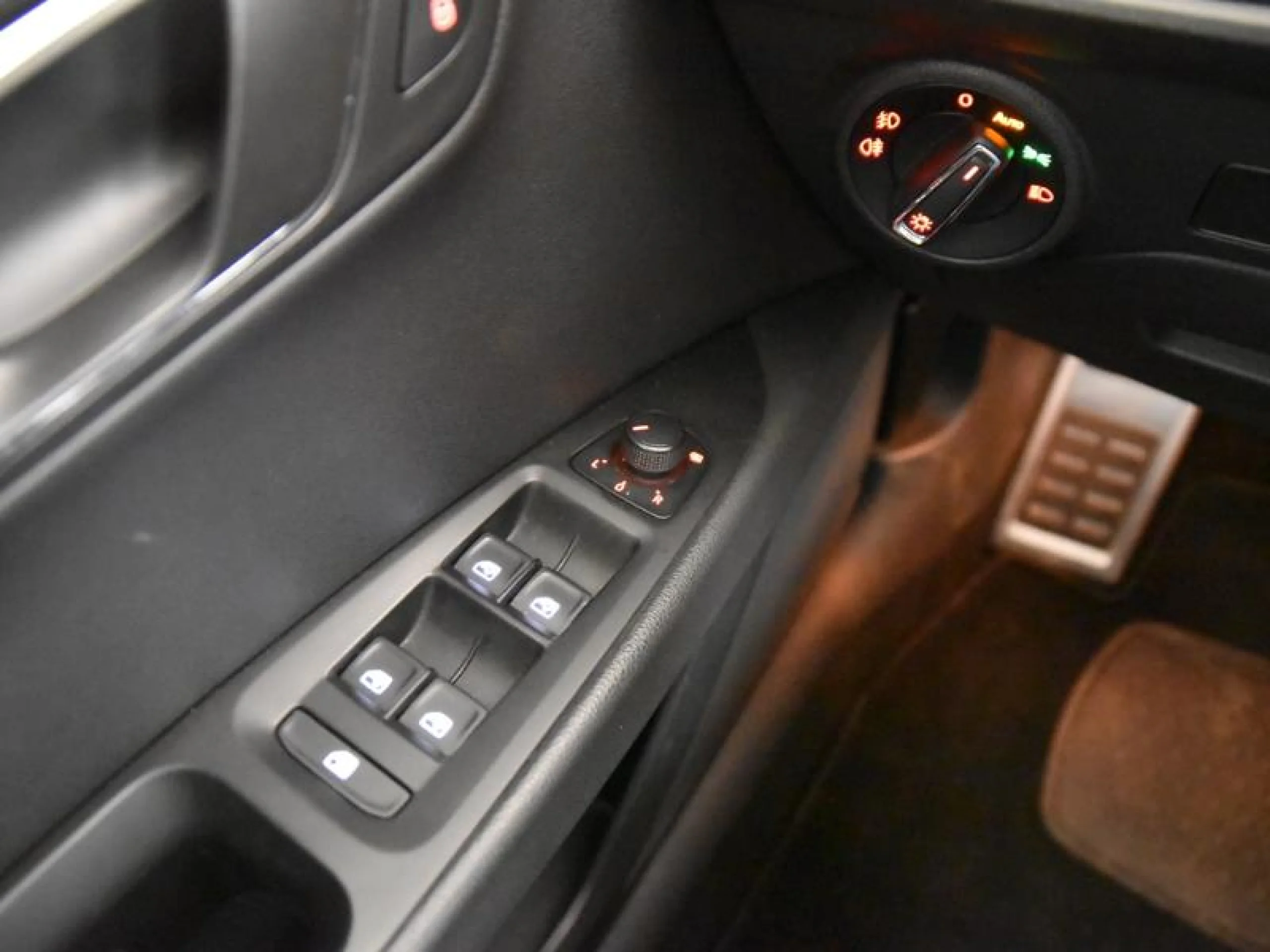 SEAT LEON 2.0 TDI 150CV ST&SP FR - Foto 14