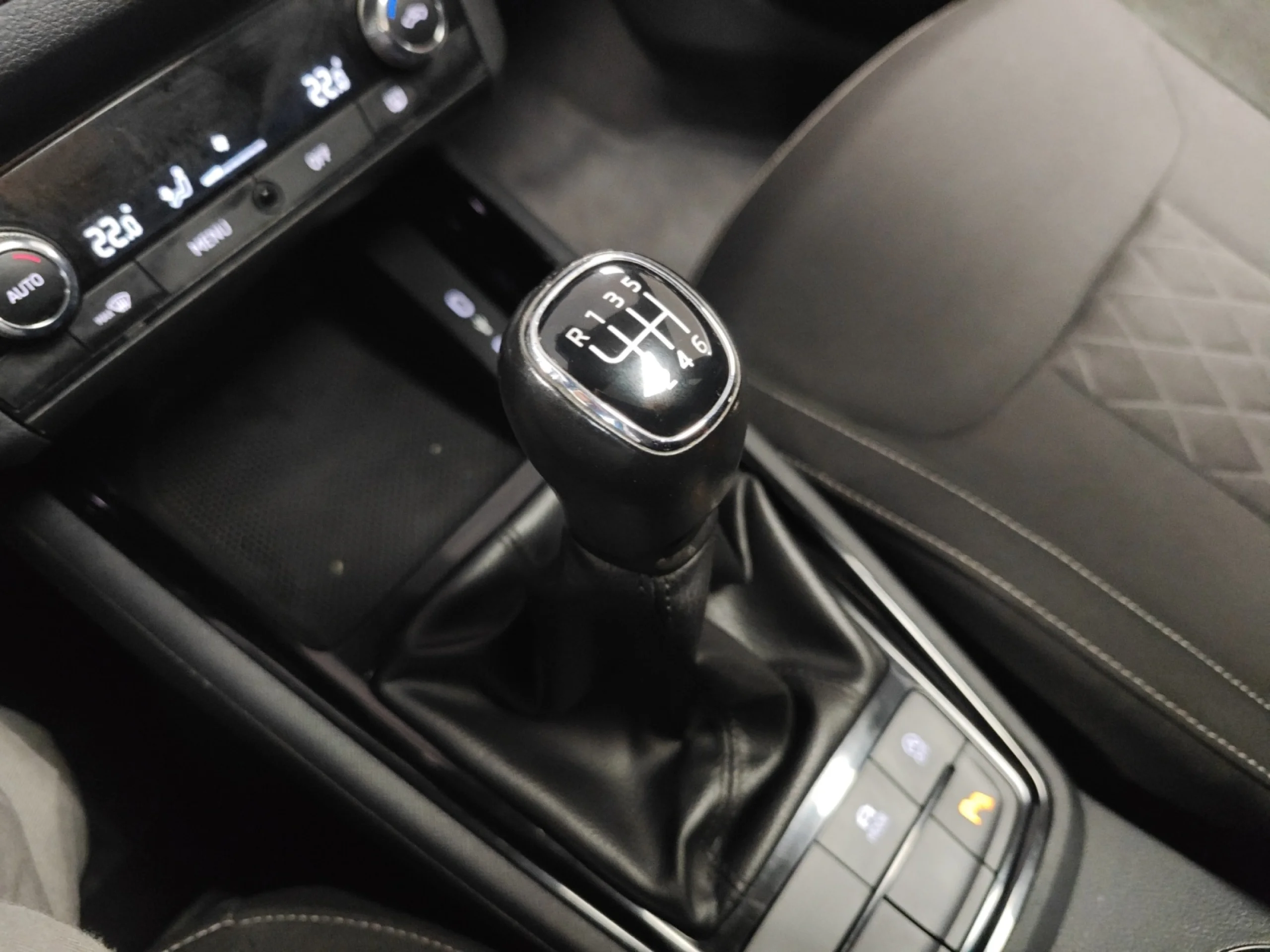 SKODA SCALA 1.5 TSI 110 KW (150 CV) AMBITION - Foto 17