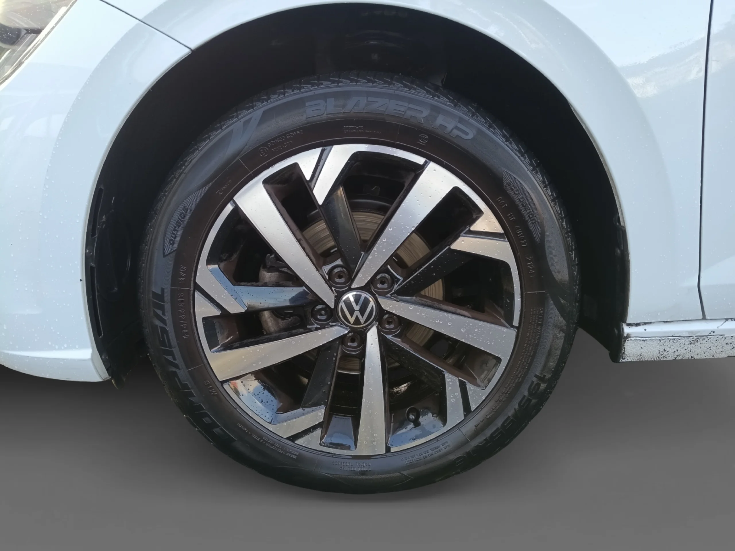 VOLKSWAGEN POLO LIFE 1.0 TSI 70KW (95CV) - Foto 8