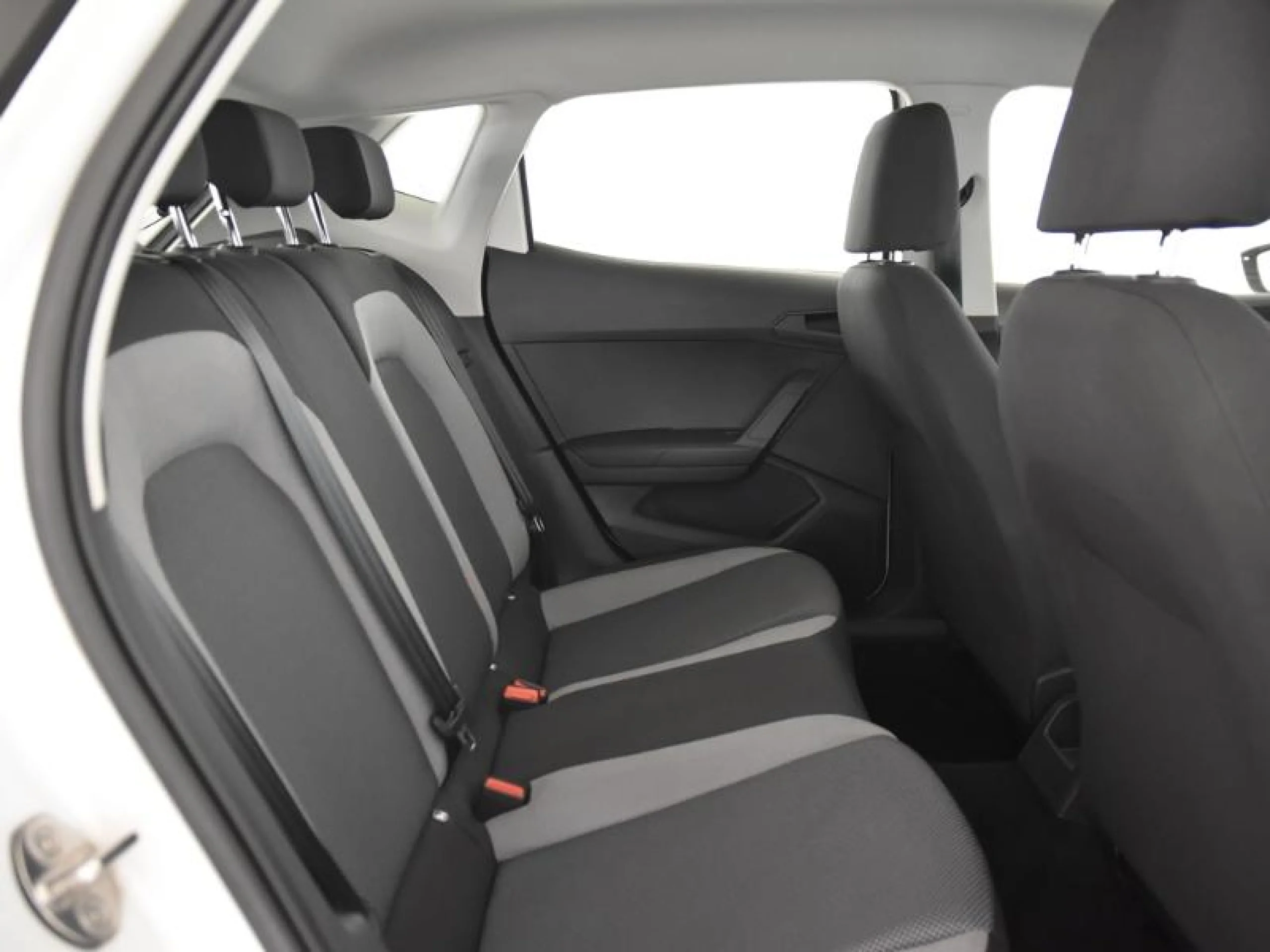 SEAT IBIZA 1.0 MPI 59KW (80CV) STYLE GO - Foto 6