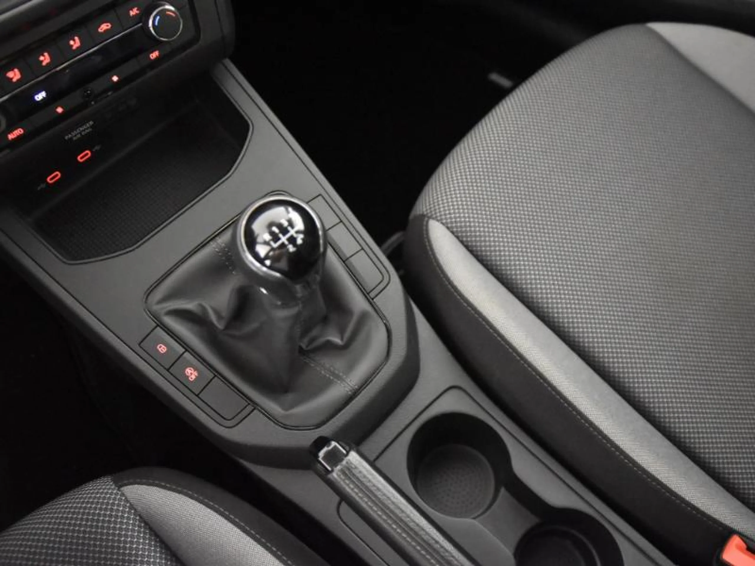 SEAT IBIZA 1.0 MPI 59KW (80CV) STYLE GO - Foto 10