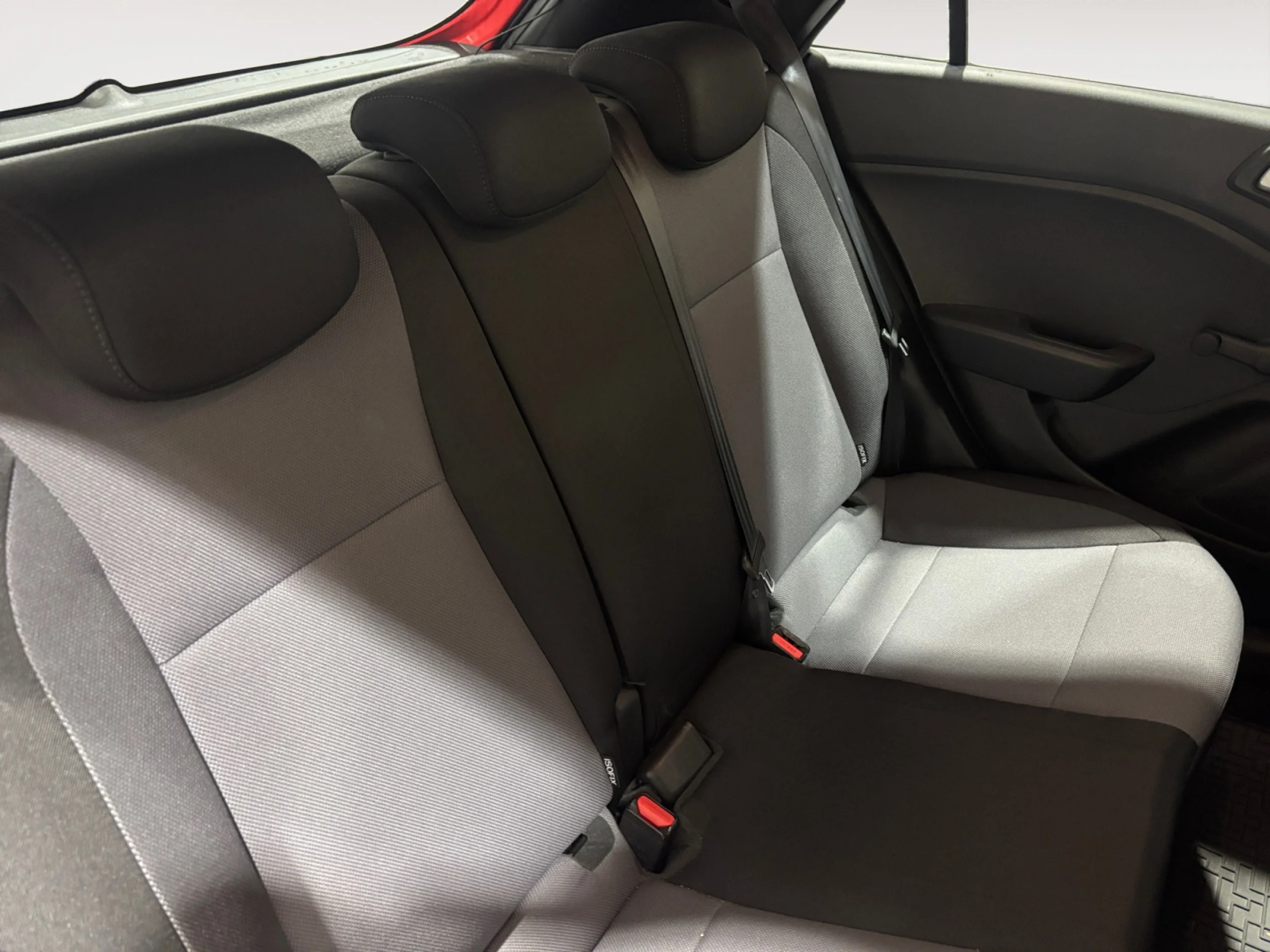 HYUNDAI I20 1.2 MPI 55KW (75CV) ESSENCE - Foto 6