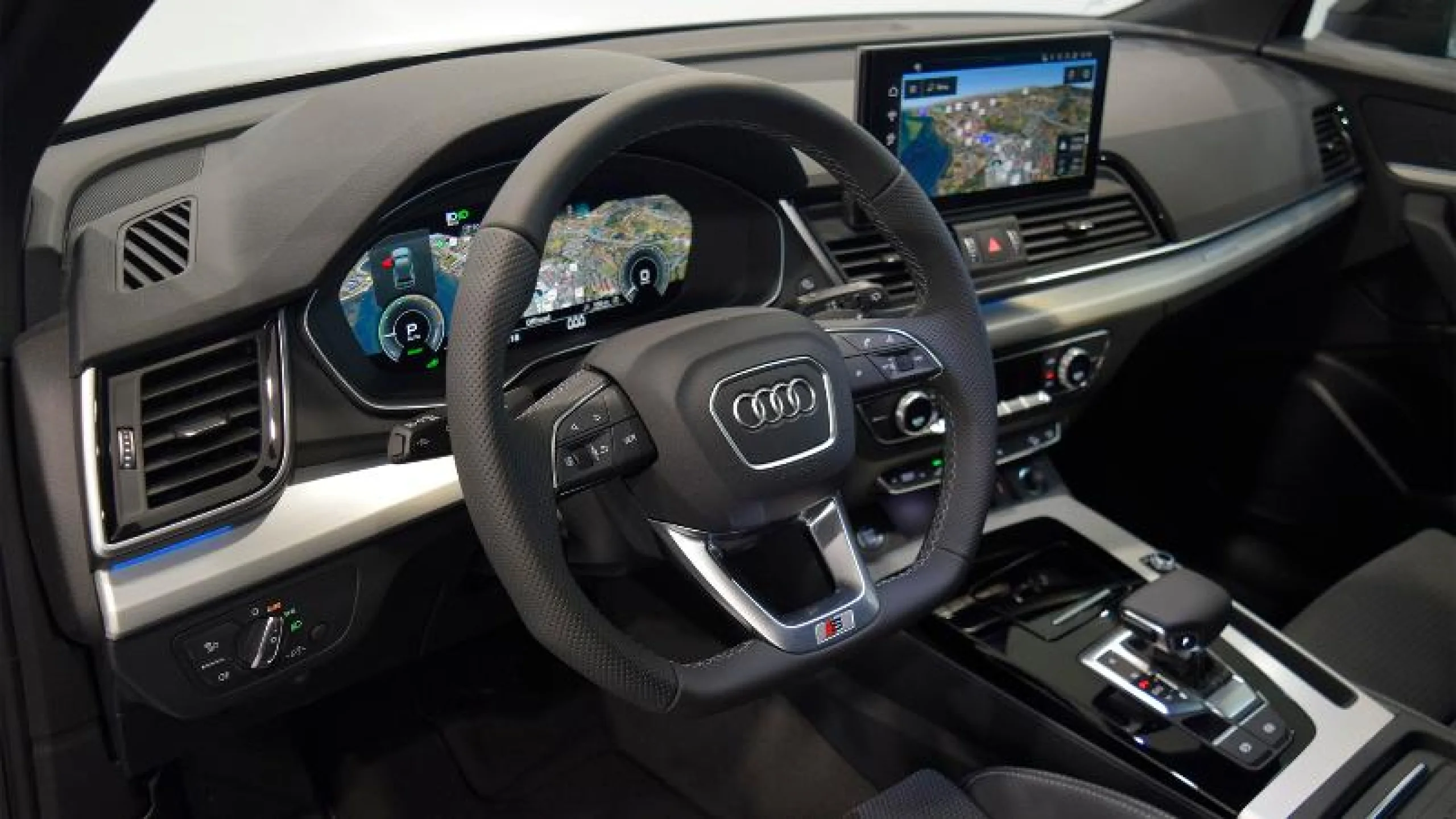 AUDI Q5 BLACK LINE 50 TFSI E QUATTRO - Foto 9