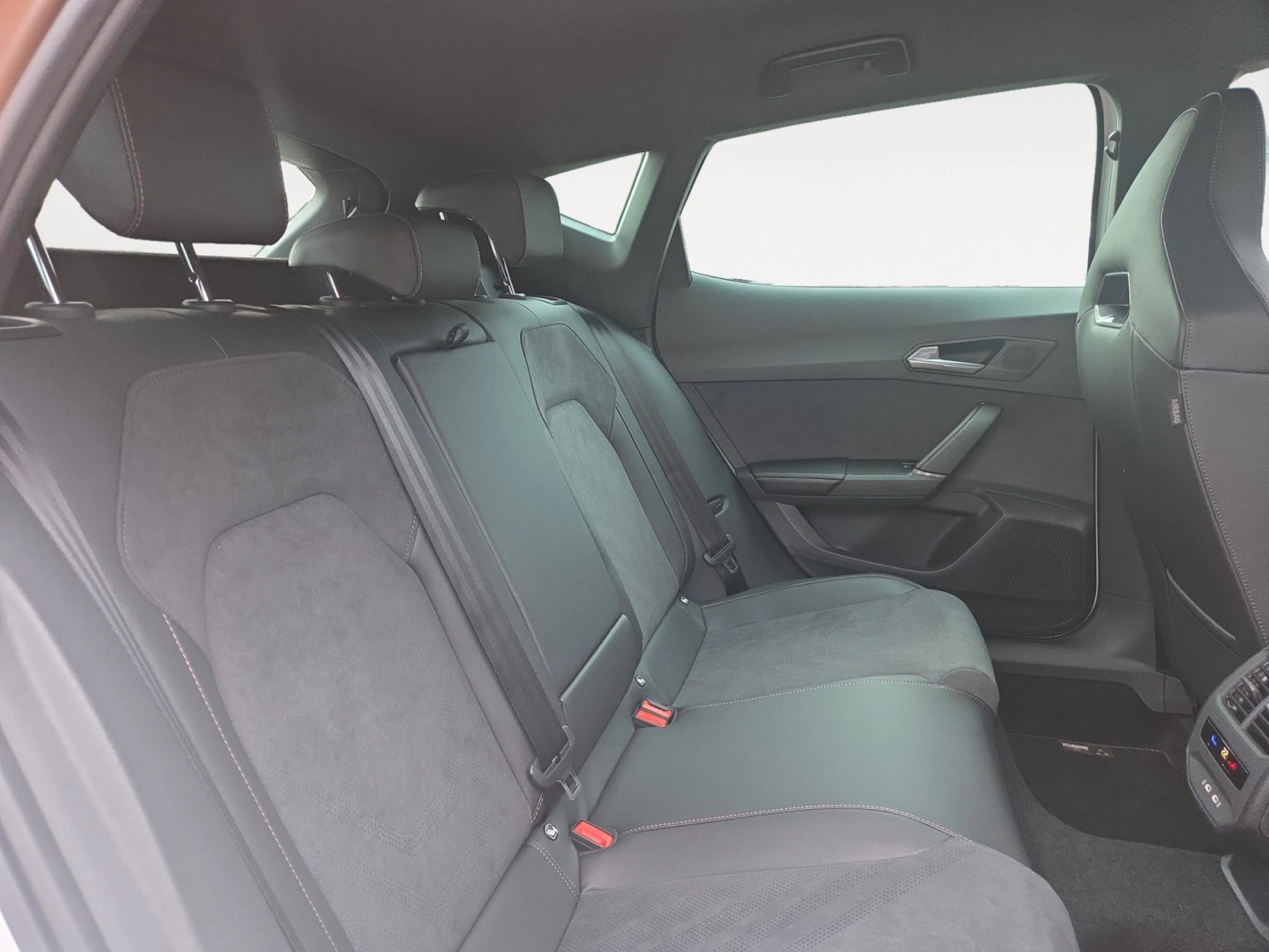 CUPRA FORMENTOR 1.5 ETSI 110KW (150 CV) DSG BEYOND - Foto 6