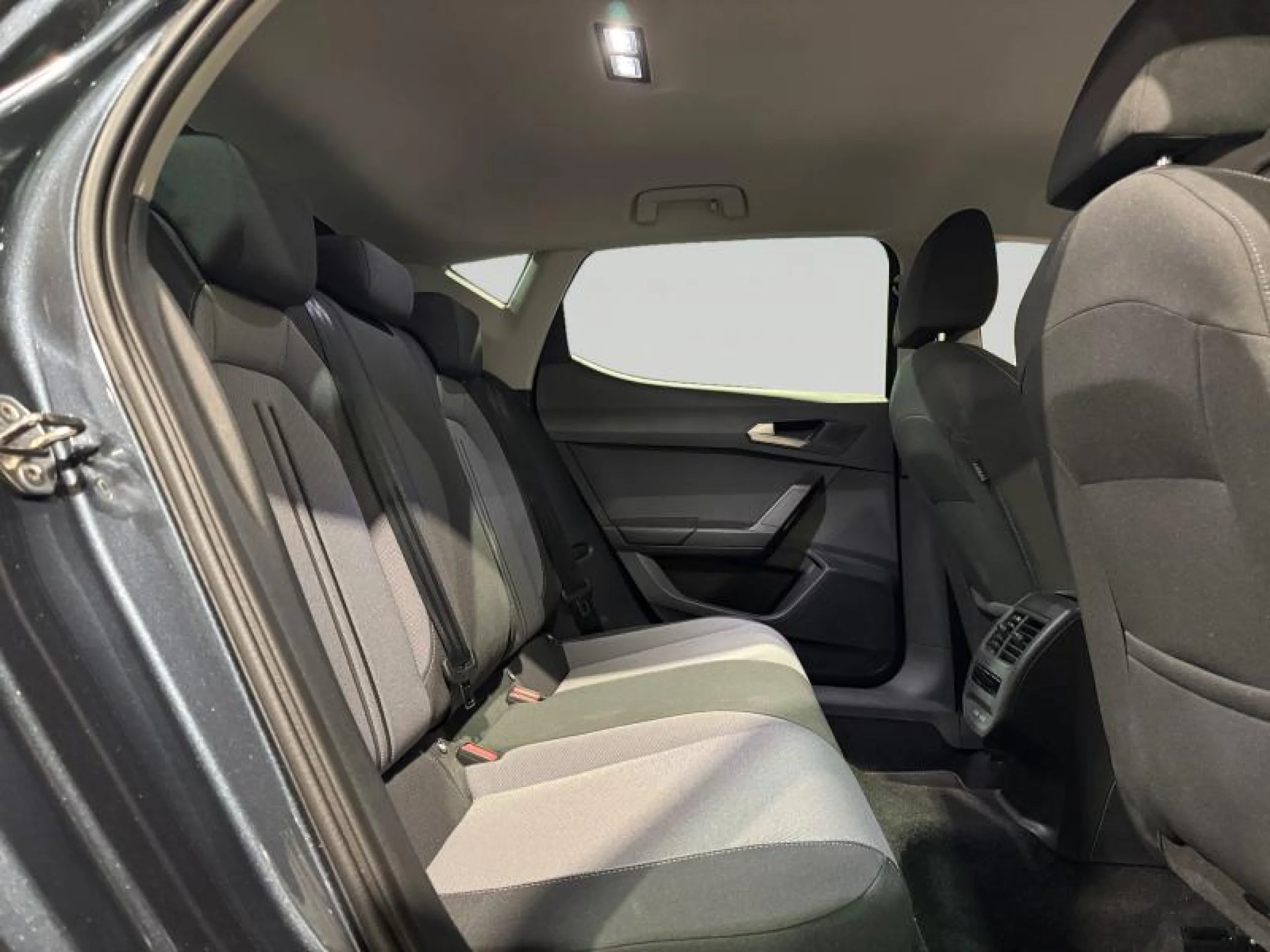 SEAT LEON 2.0 TDI 85KW STYLE XL - Foto 6