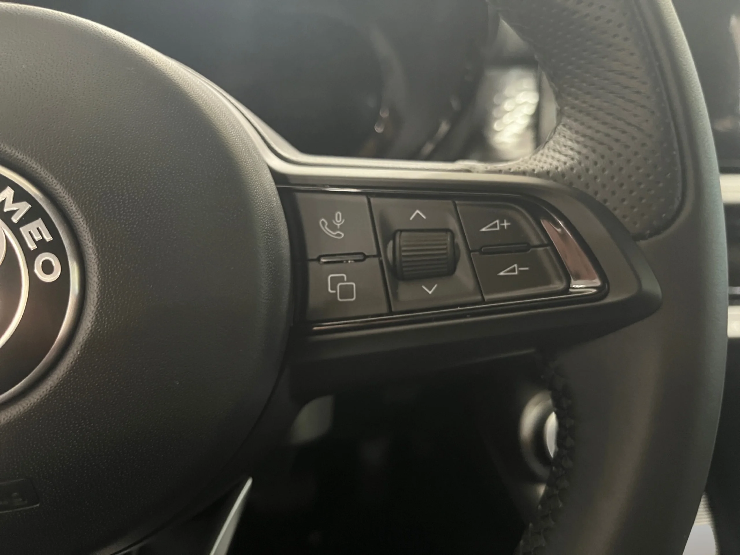 ALFA ROMEO TONALE 1.5 MHEV GASOLINA 130 CV SPRINT FWD - Foto 12