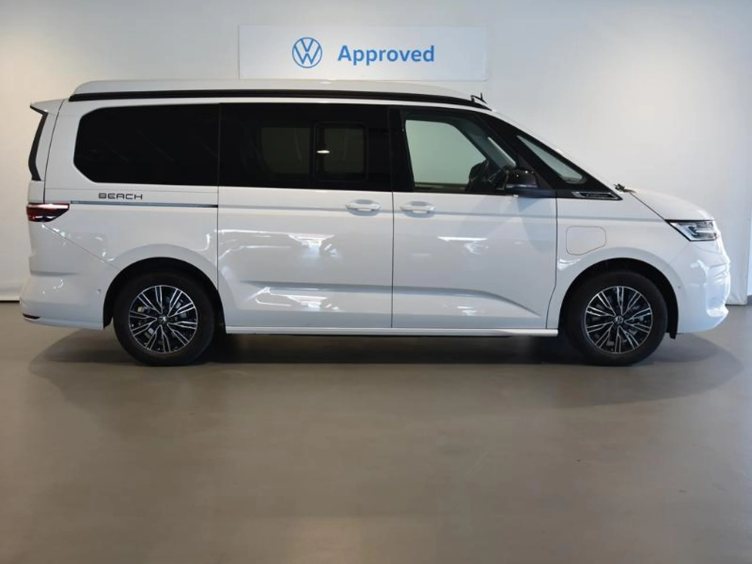 VW COMERCIALES CALIFORNIA CALIFORNIA   BEACH TOUR    1.5 EHYBRID 130 KW (177 CV) / 100 KW (136 CV) DSG 6 VEL. 4MOTION   CON VOLADIZO 19,7 KWH - Foto 3