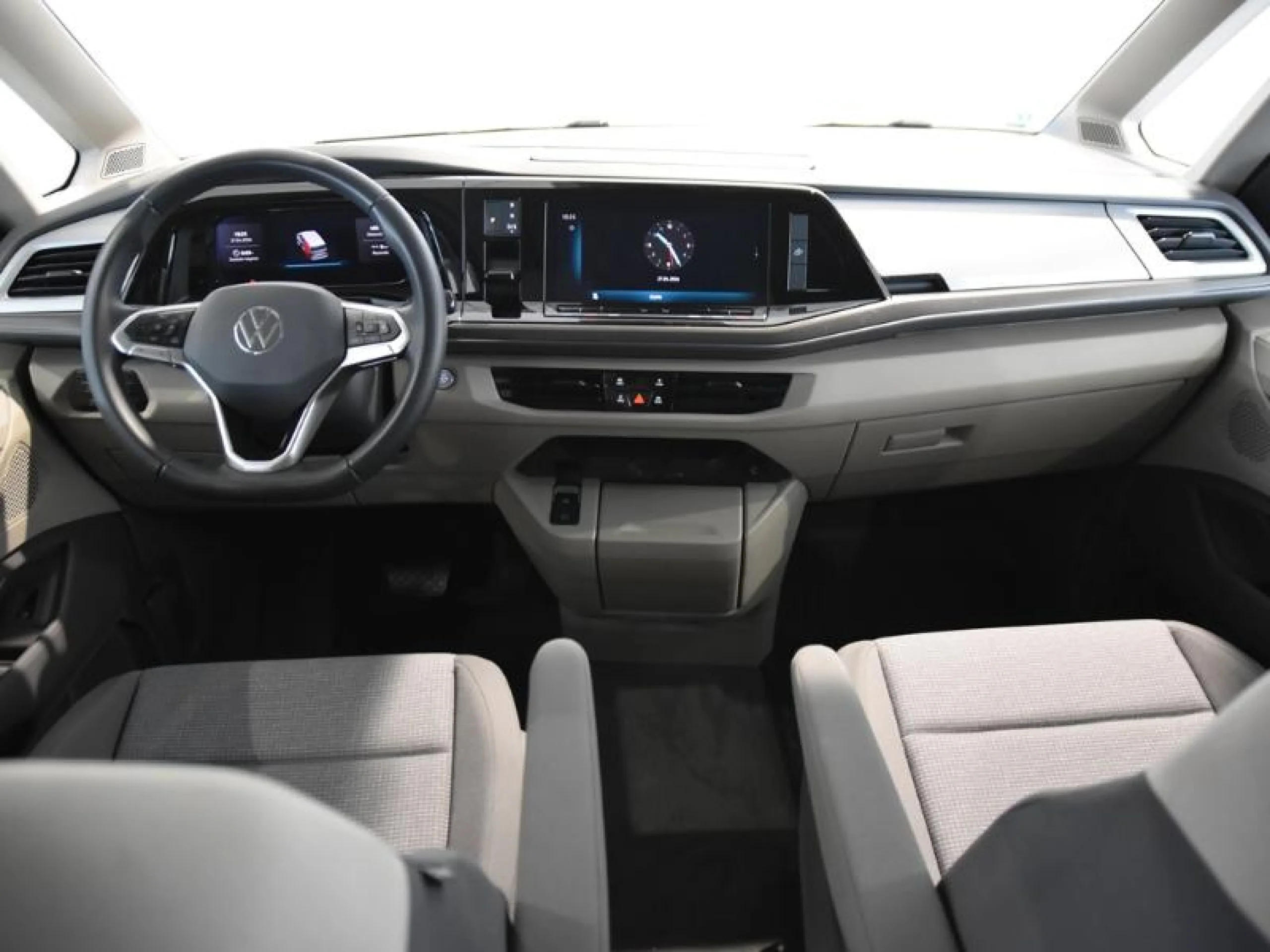 VW COMERCIALES CALIFORNIA CALIFORNIA   BEACH TOUR    1.5 EHYBRID 130 KW (177 CV) / 100 KW (136 CV) DSG 6 VEL. 4MOTION   CON VOLADIZO 19,7 KWH - Foto 4