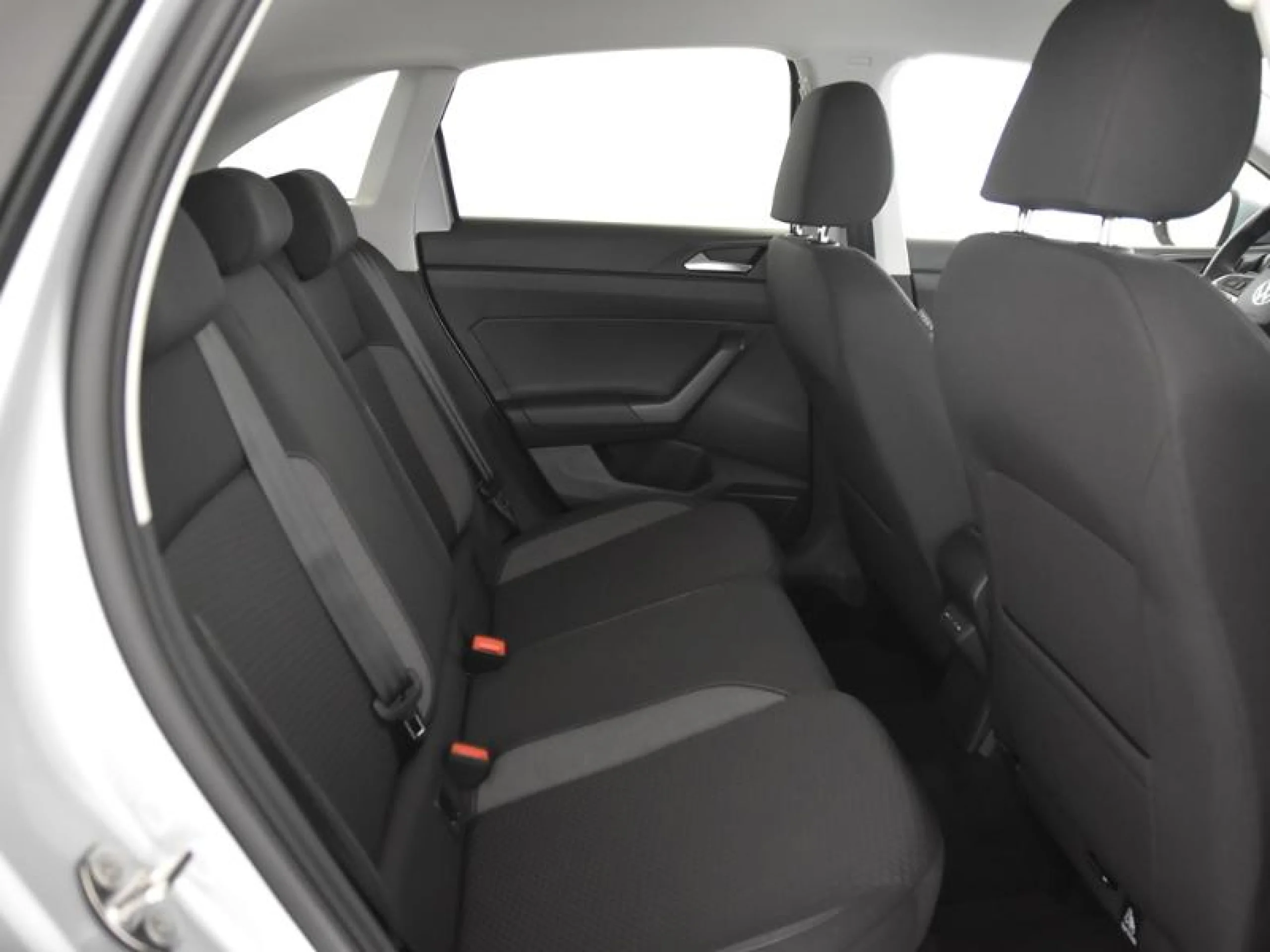 VOLKSWAGEN TAIGO R LINE 1.0 TSI 85KW (115CV) DSG - Foto 6