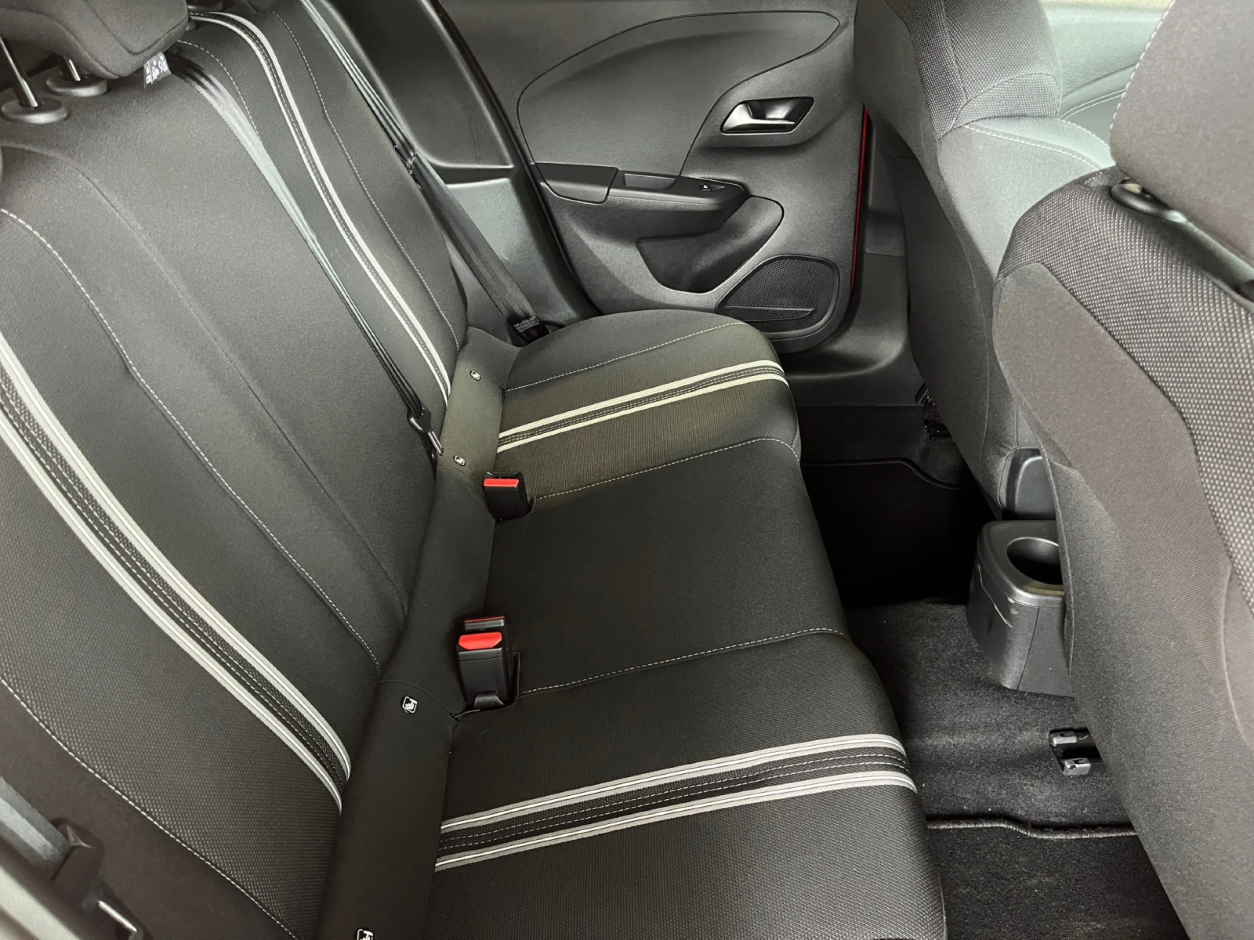 OPEL CORSA 1.2T XHL 74KW (100CV) GS - Foto 6