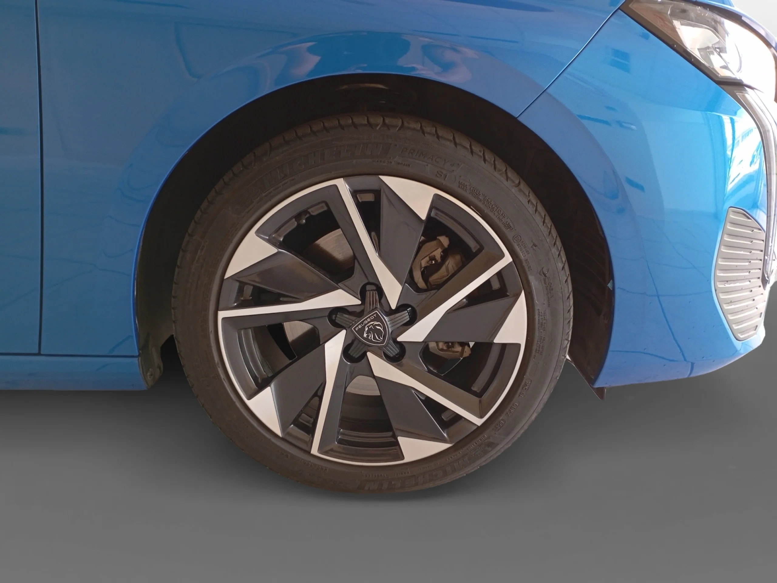 PEUGEOT 308 5P ALLURE BLUEHDI 130 S&S EAT8 - Foto 8