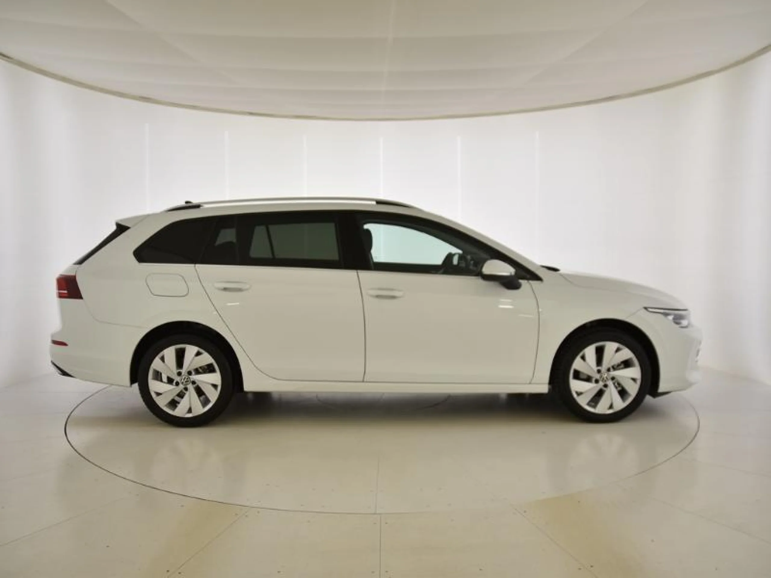 VOLKSWAGEN GOLF VARIANT GOLF VARIANT STYLE 1.5 ETSI 85 KW (115 CV)  AUTOM TICO DSG 7 VEL. - Foto 3