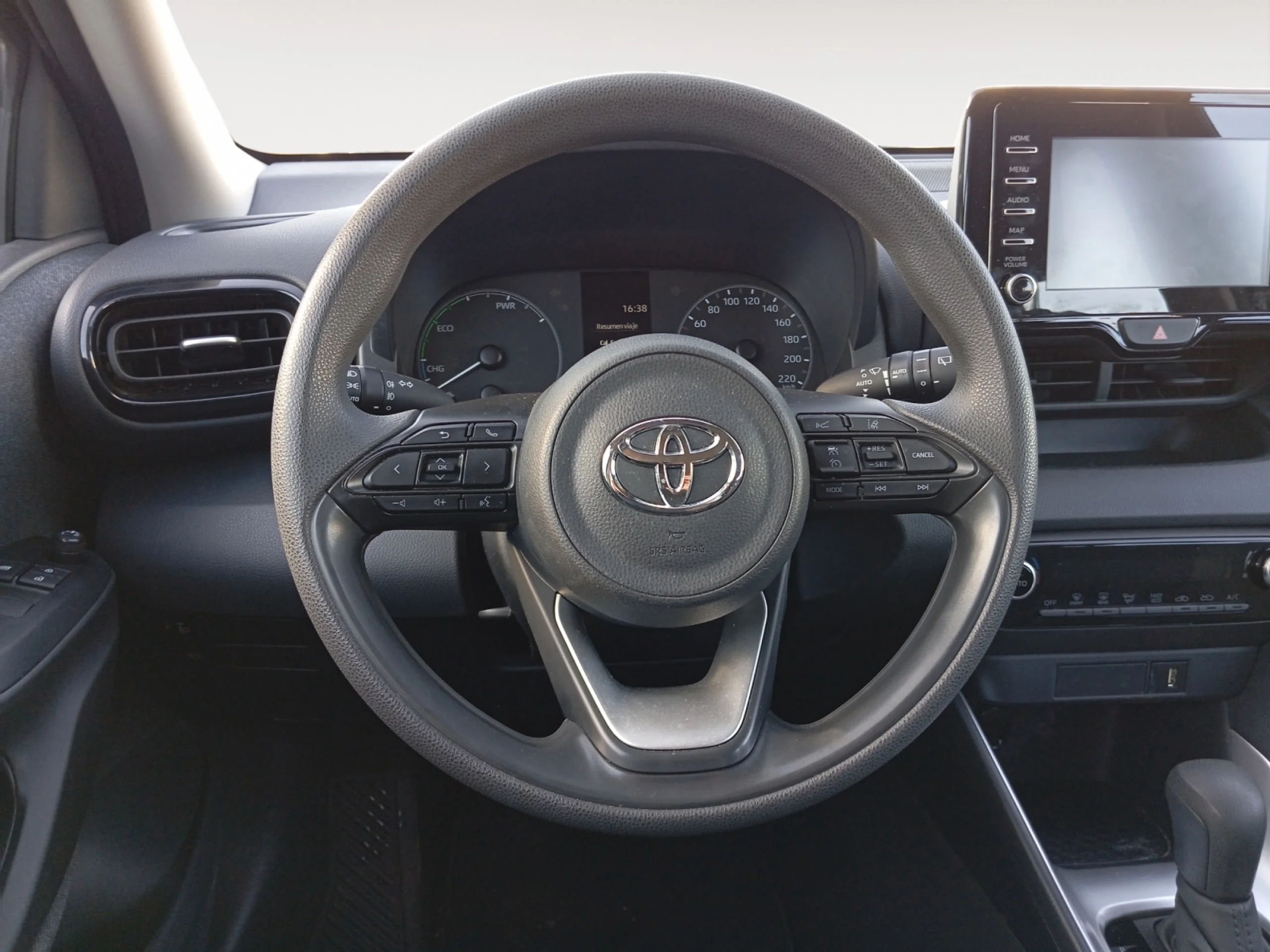 TOYOTA Yaris 1.5 120H BUSINESS PLUS - Foto 11