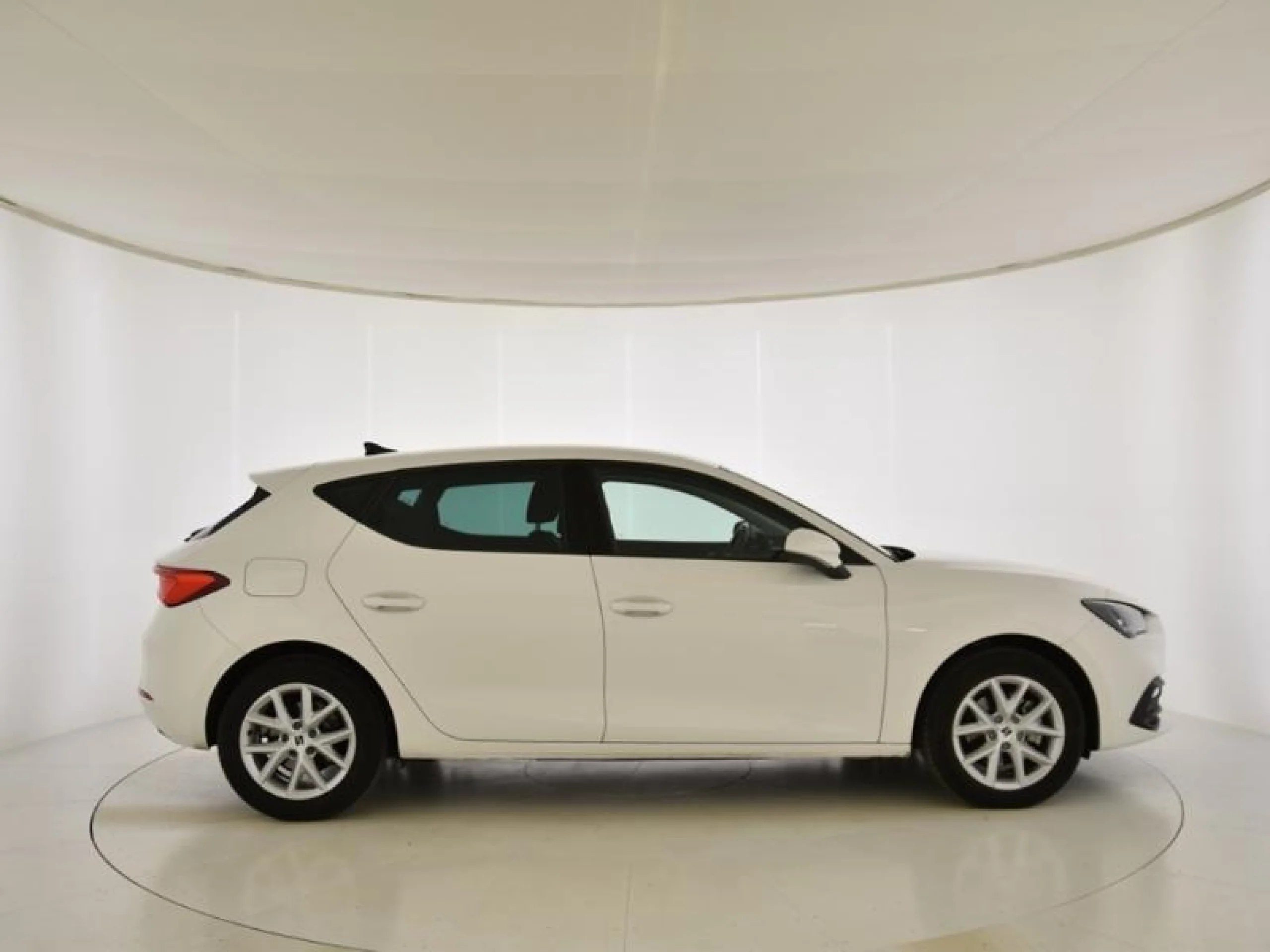 SEAT NUEVO LEON 1.0 TSI 81KW S&S STYLE - Foto 3