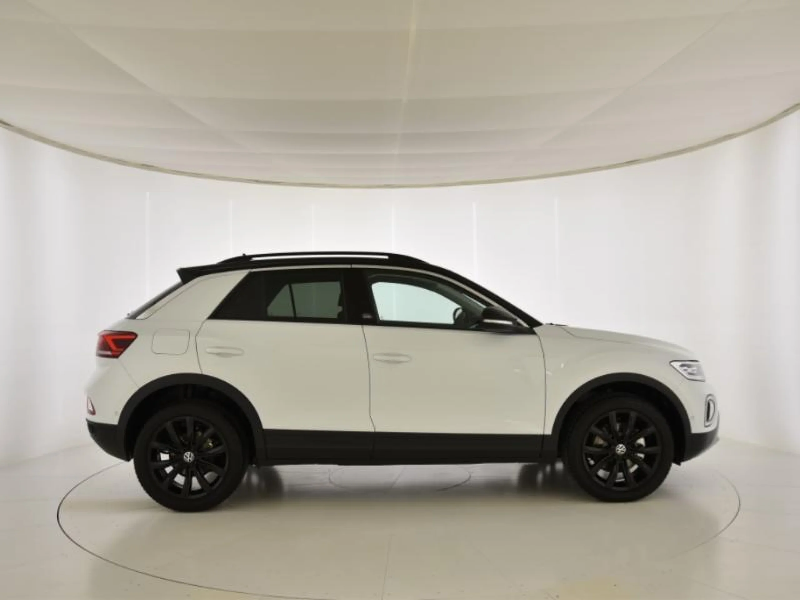 VOLKSWAGEN T ROC DARK 2.0 TDI 110KW (150CV) DSG - Foto 3