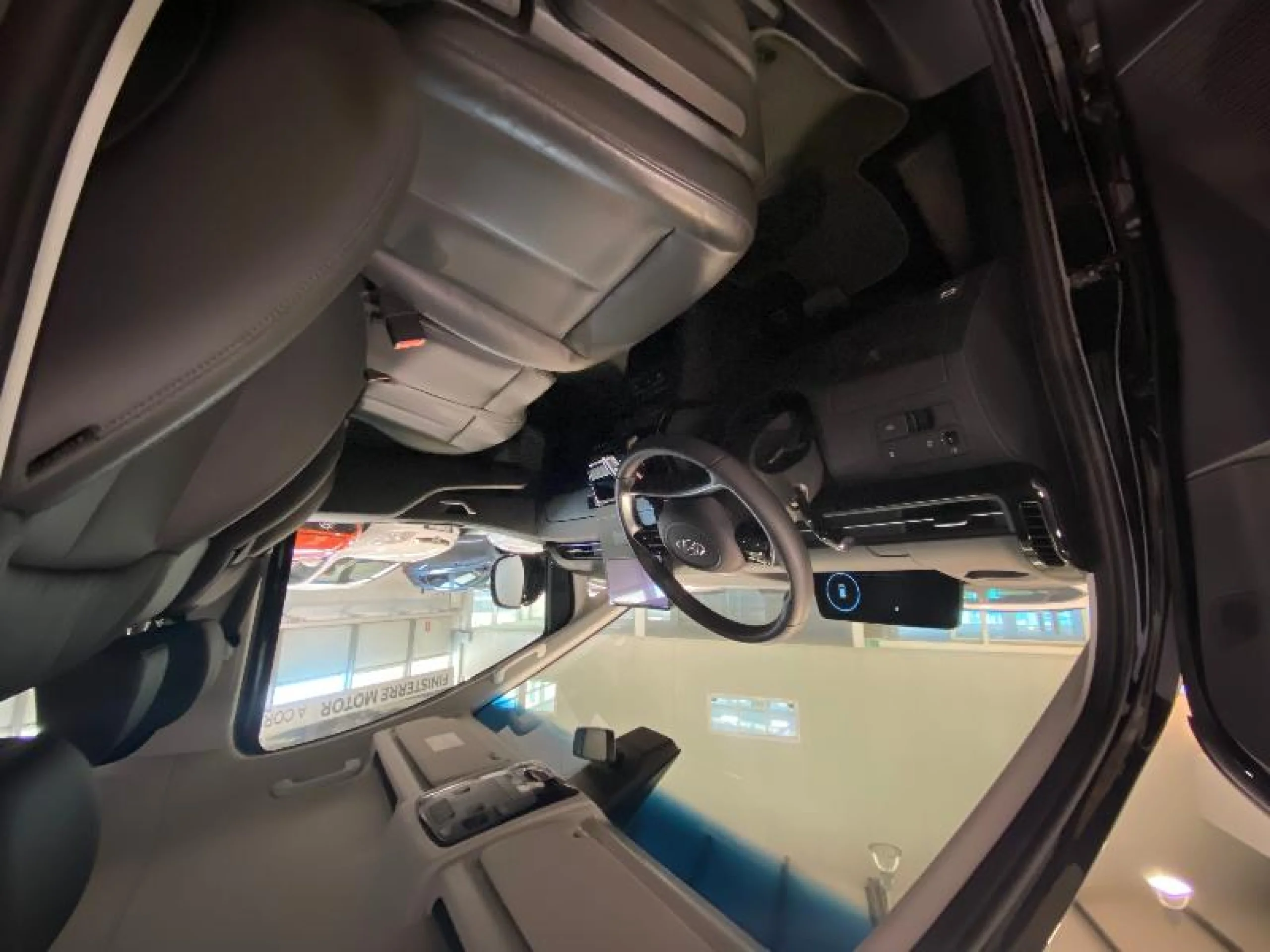 HYUNDAI STARIA 9S HEV 1.6 TGDI 225CV 6AT STYLE - Foto 4