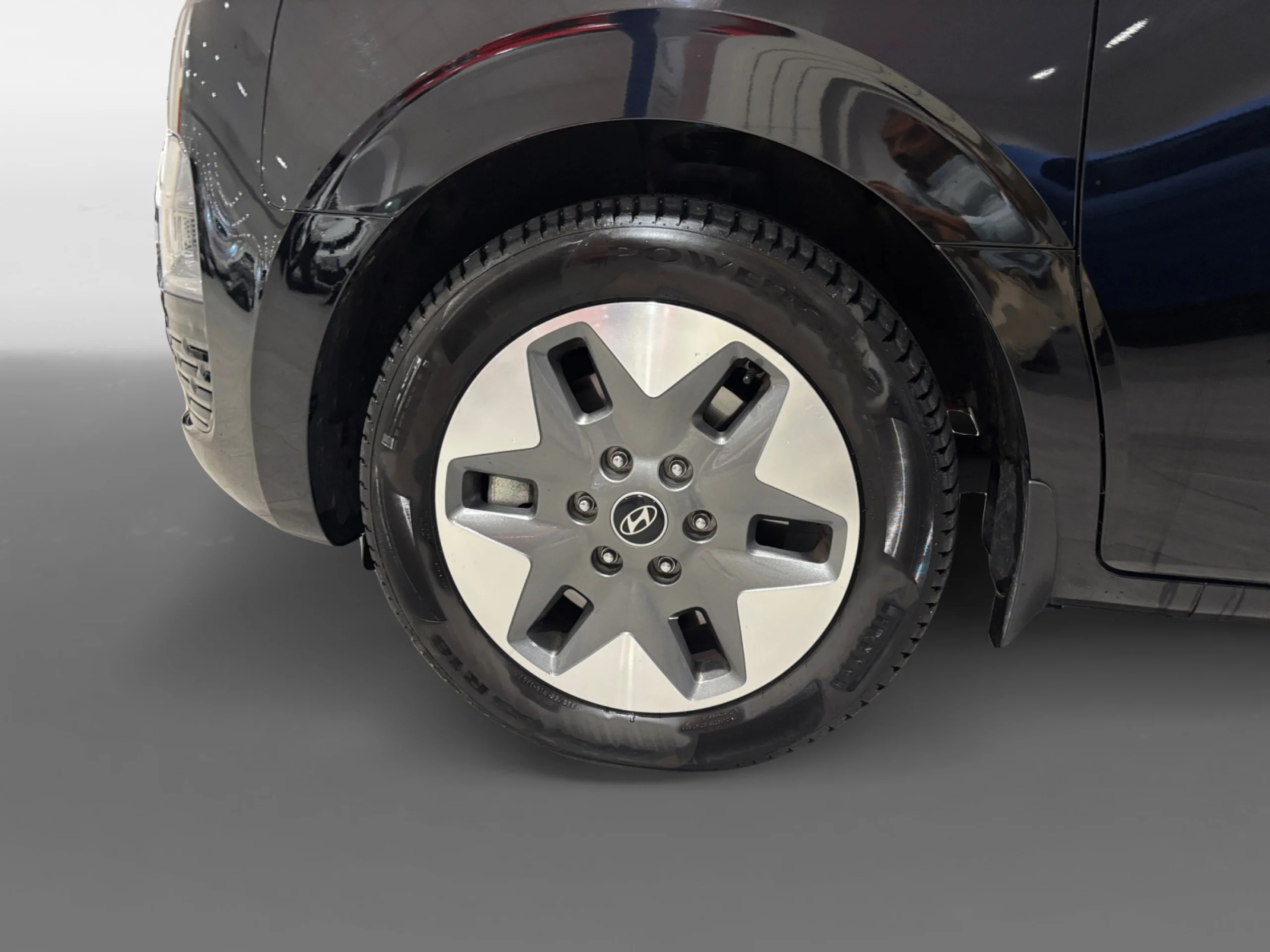 HYUNDAI STARIA 9S HEV 1.6 TGDI 225CV 6AT STYLE - Foto 9