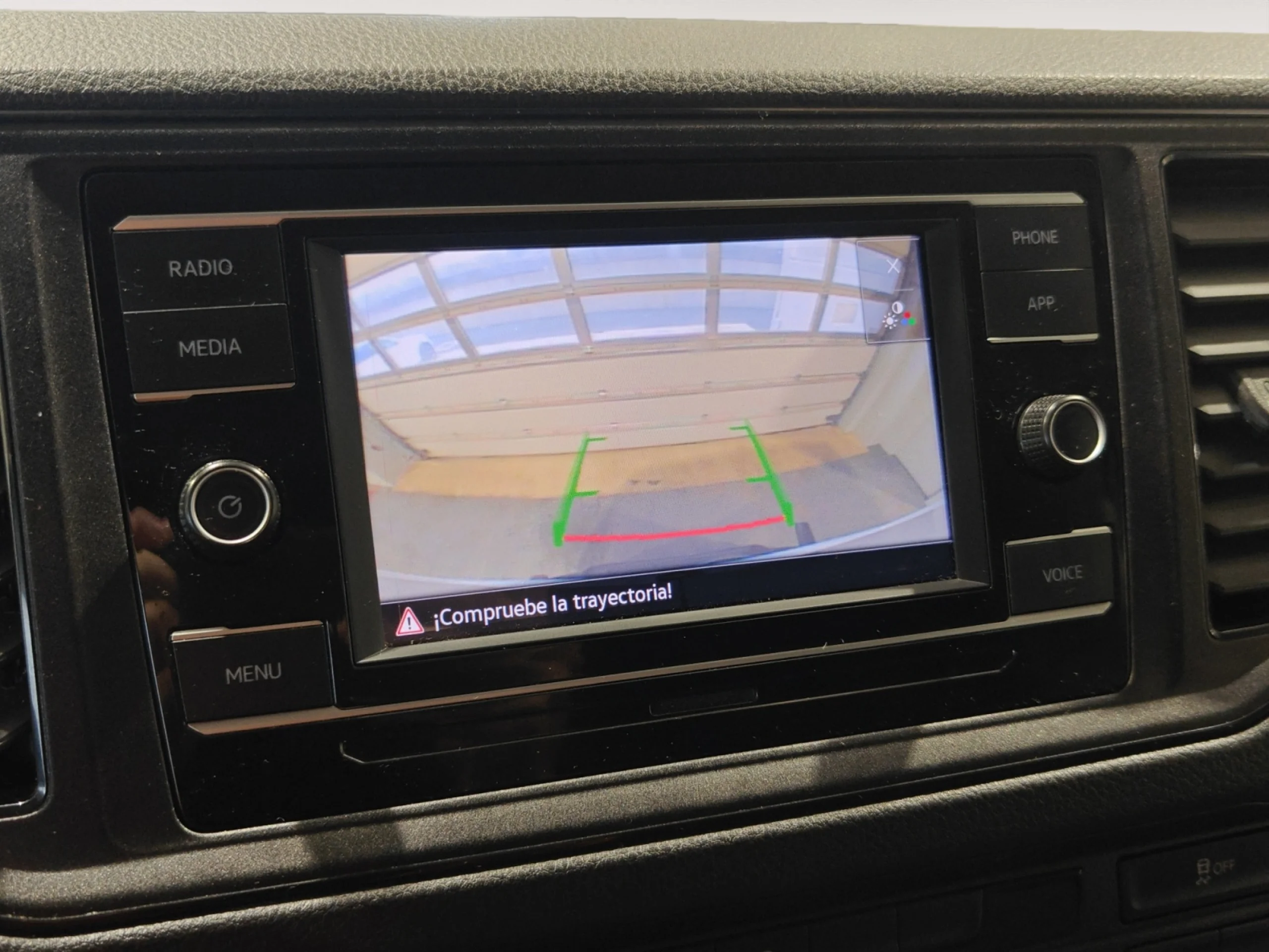 VOLKSWAGEN CRAFTER 35 FURGÓN BL TA L4H3 2.0TDI 103KW AUTO - Foto 16