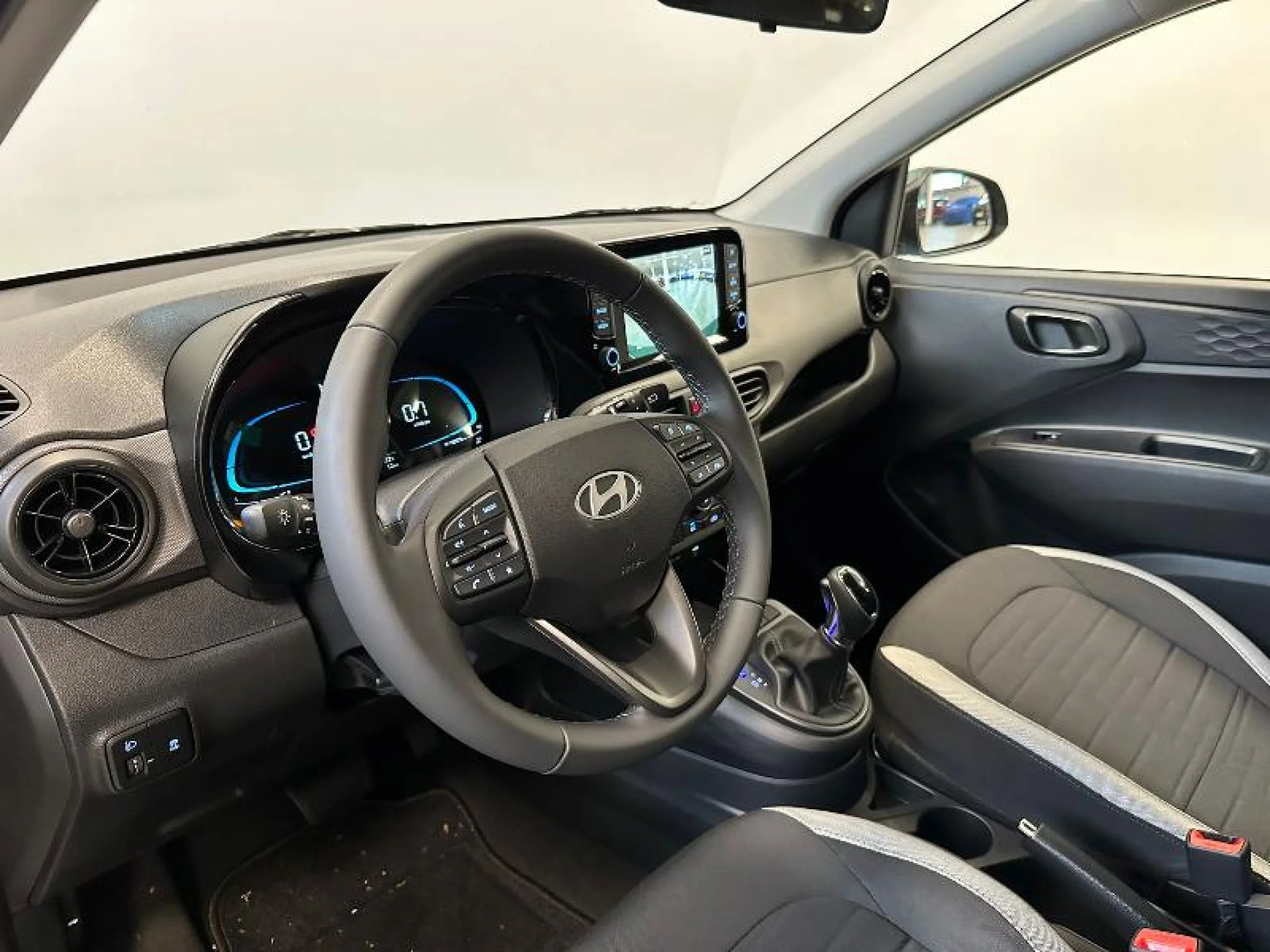 HYUNDAI I10 1.0 KLASS AT - Foto 8