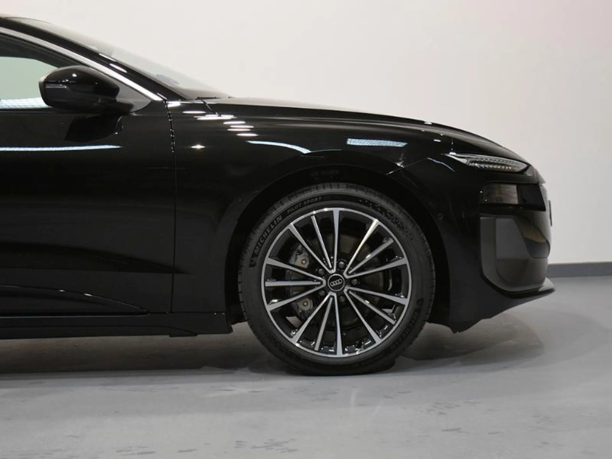 AUDI A6 E TRON AVANT S LINE E TRON - Foto 6