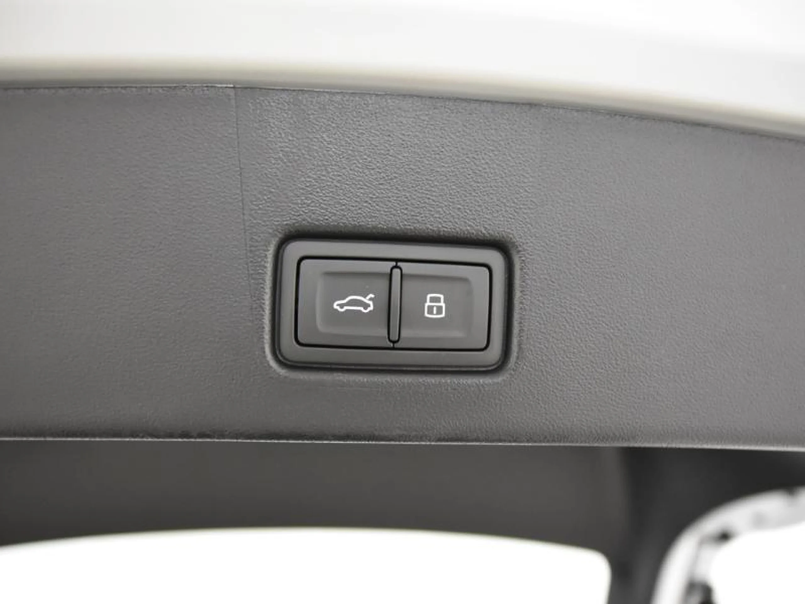 AUDI Q4 SPORTBACK E TRON GENUINE EDITION 45 E TRON 210KW 82KWH - Foto 10