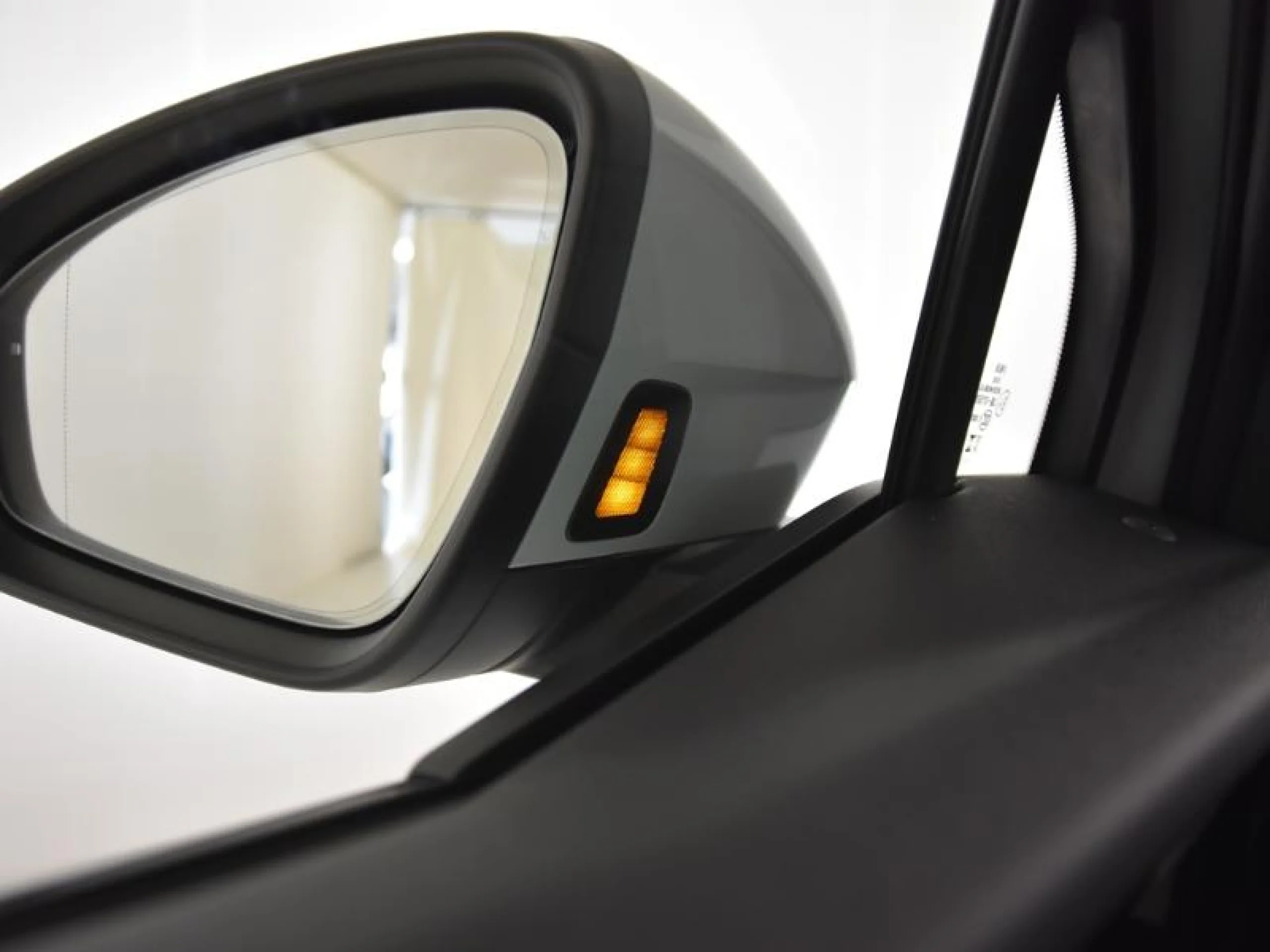 AUDI Q4 SPORTBACK E TRON GENUINE EDITION 45 E TRON 210KW 82KWH - Foto 18