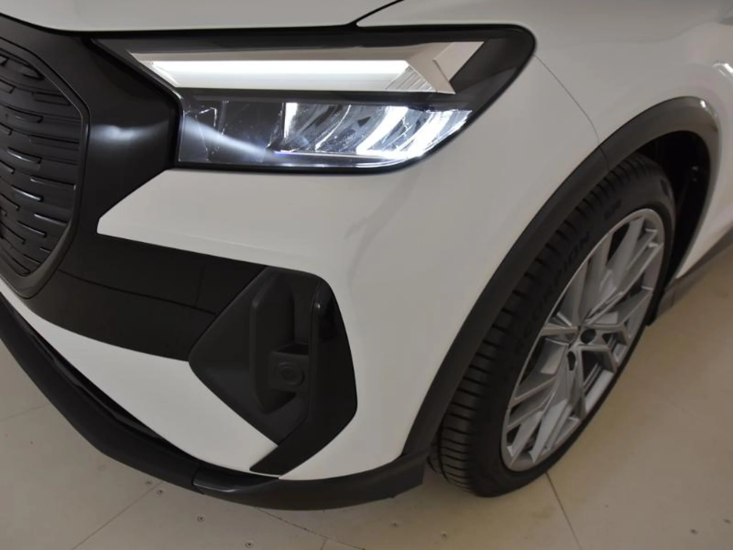 AUDI Q4 SPORTBACK E TRON GENUINE EDITION 45 E TRON 210KW 82KWH - Foto 19