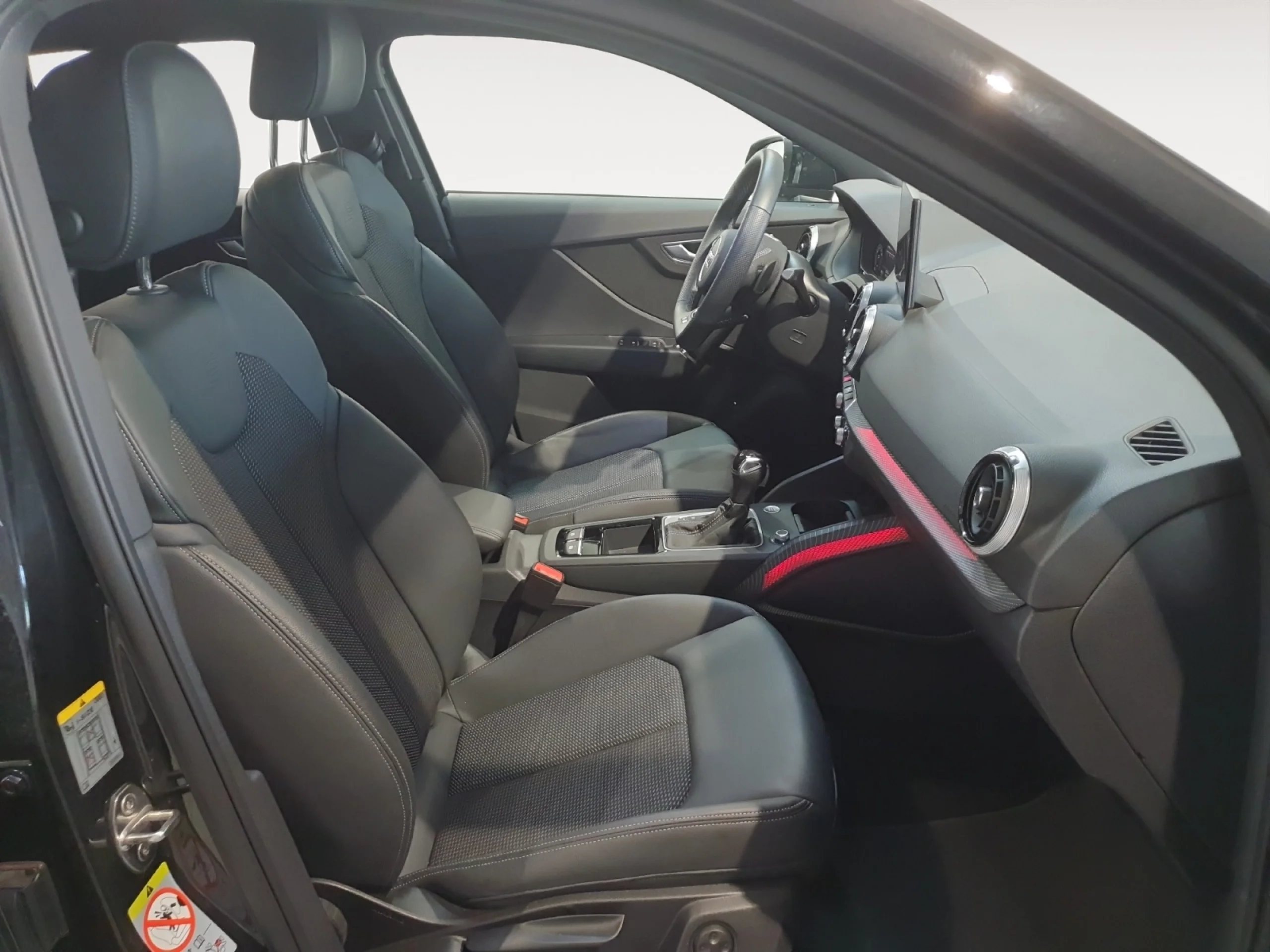 AUDI Q2 BLACK LINE 35 TFSI 110KW S TRONIC - Foto 7